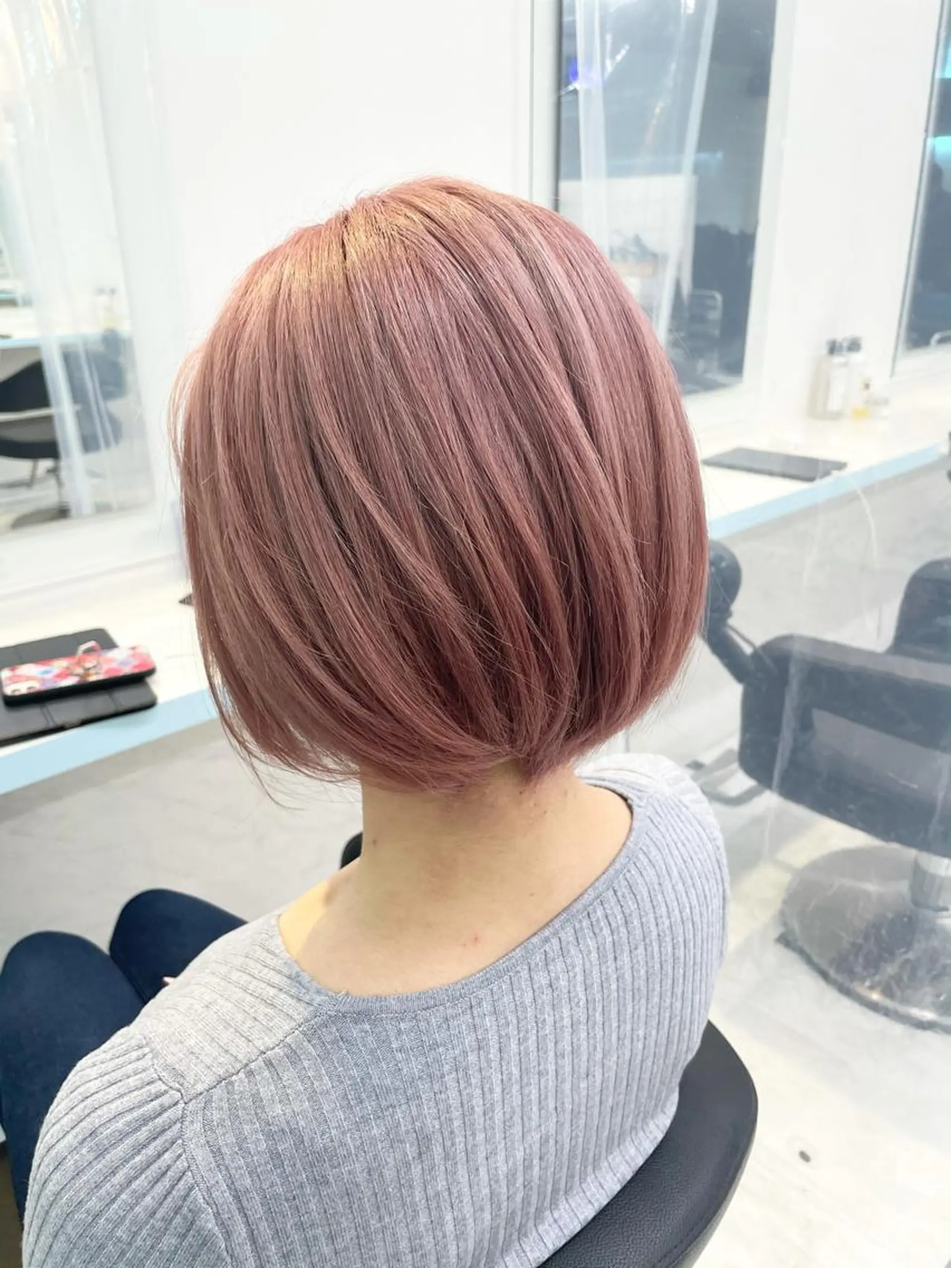 ショート カラー 🩵ハイトーン 美咲🩵のヘアスタイル