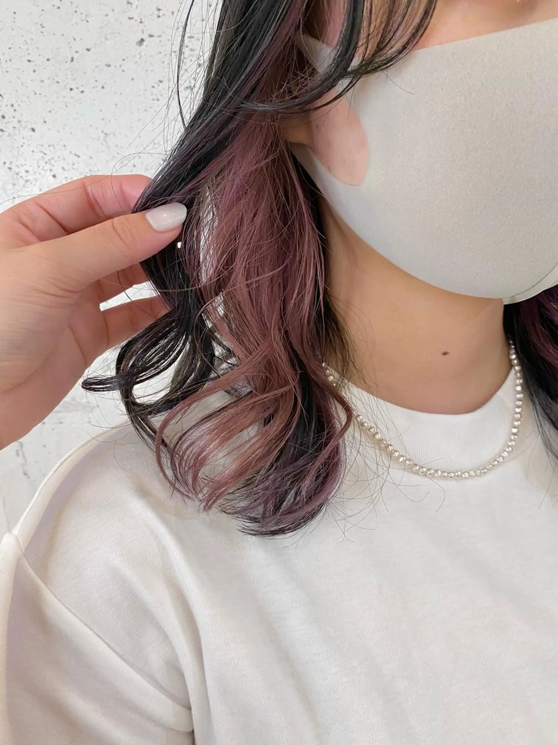 セミロング カラー ベージュカラー ブリーチ ピンクカラー ピンクベージュ ブリーチなしカラー ダブルカラーエクステのヘアスタイル