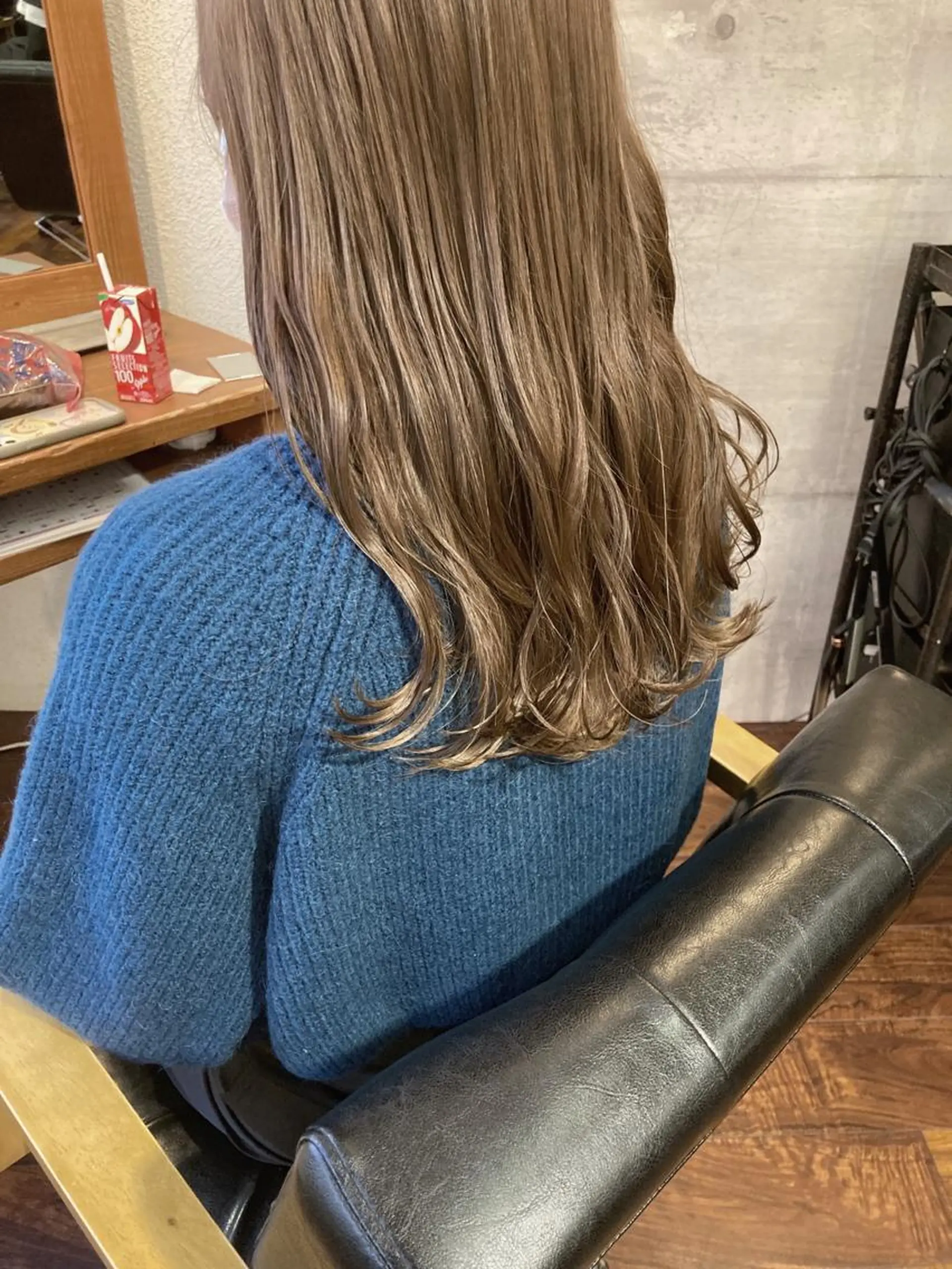 セミロング カラー ベージュカラー ミルクティーベージュ カット ヘアカラー トリートメント 小木曽智美 /ボブ/ショートのヘアスタイル