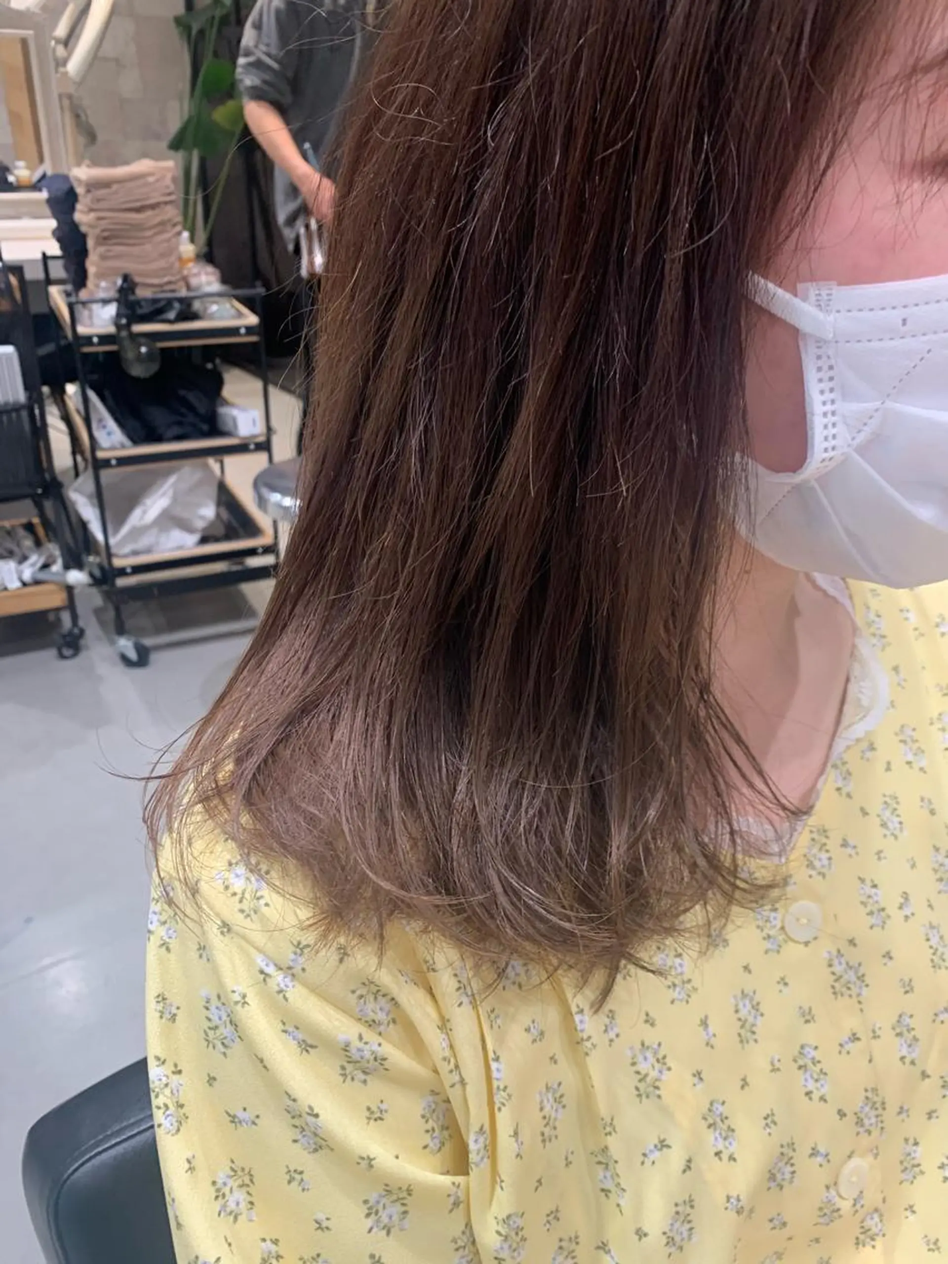 ミディアム 大木 華のヘアスタイル