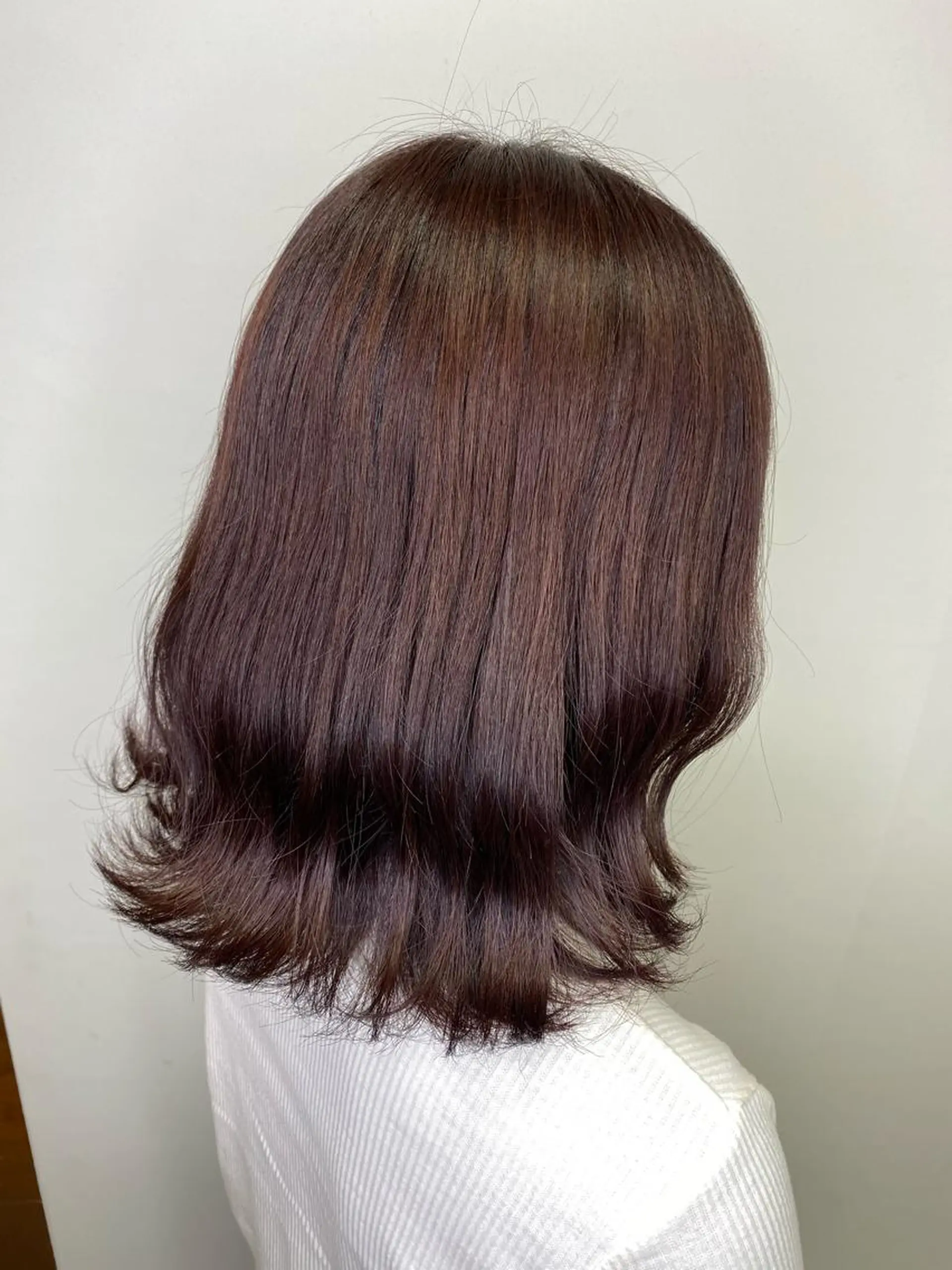 カラー インナー×縮毛矯正 ピンクカラー澤井里菜のヘアスタイル