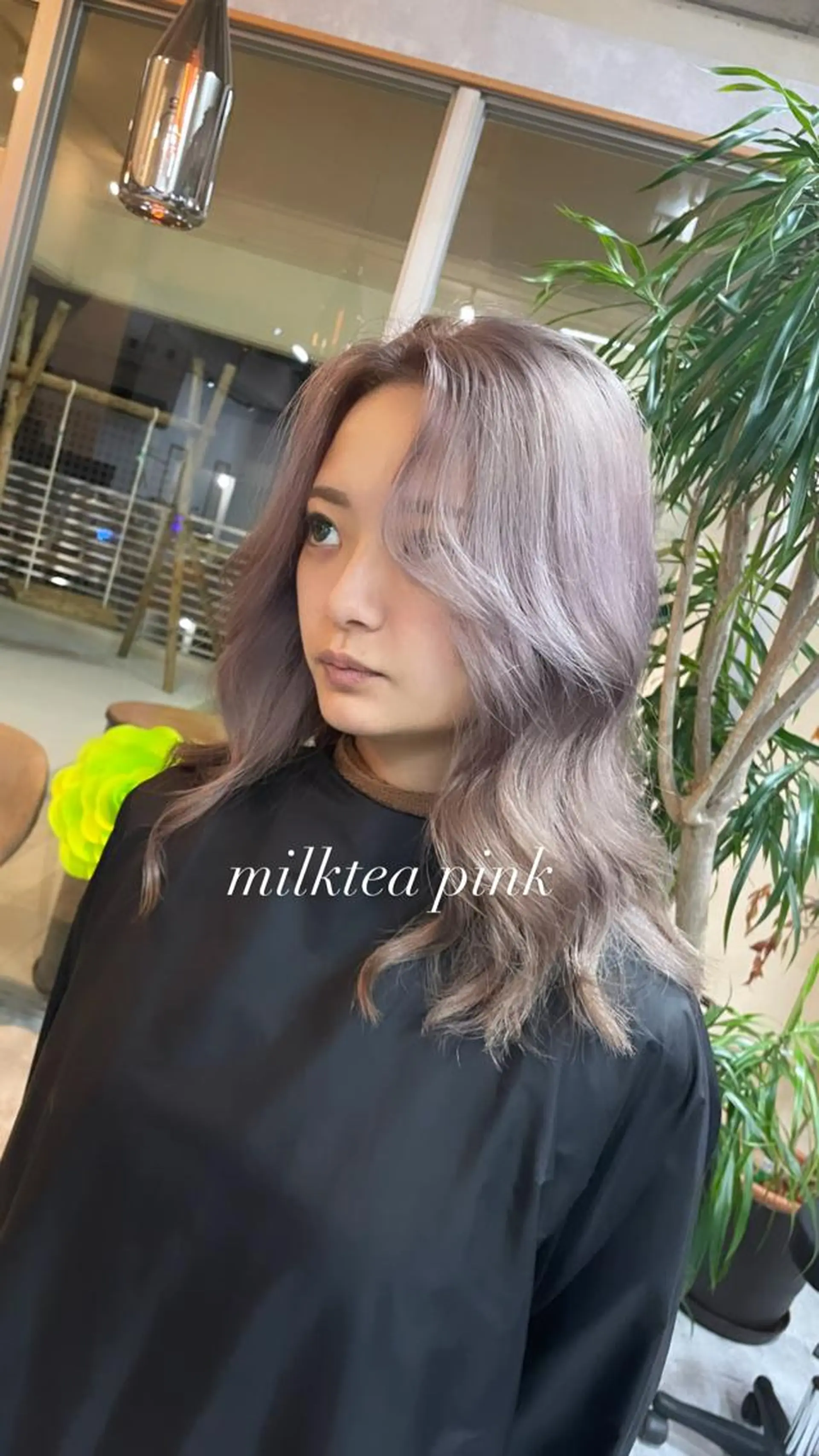 セミロング andKおもろまち店 艶ダブルカラー✨のヘアスタイル