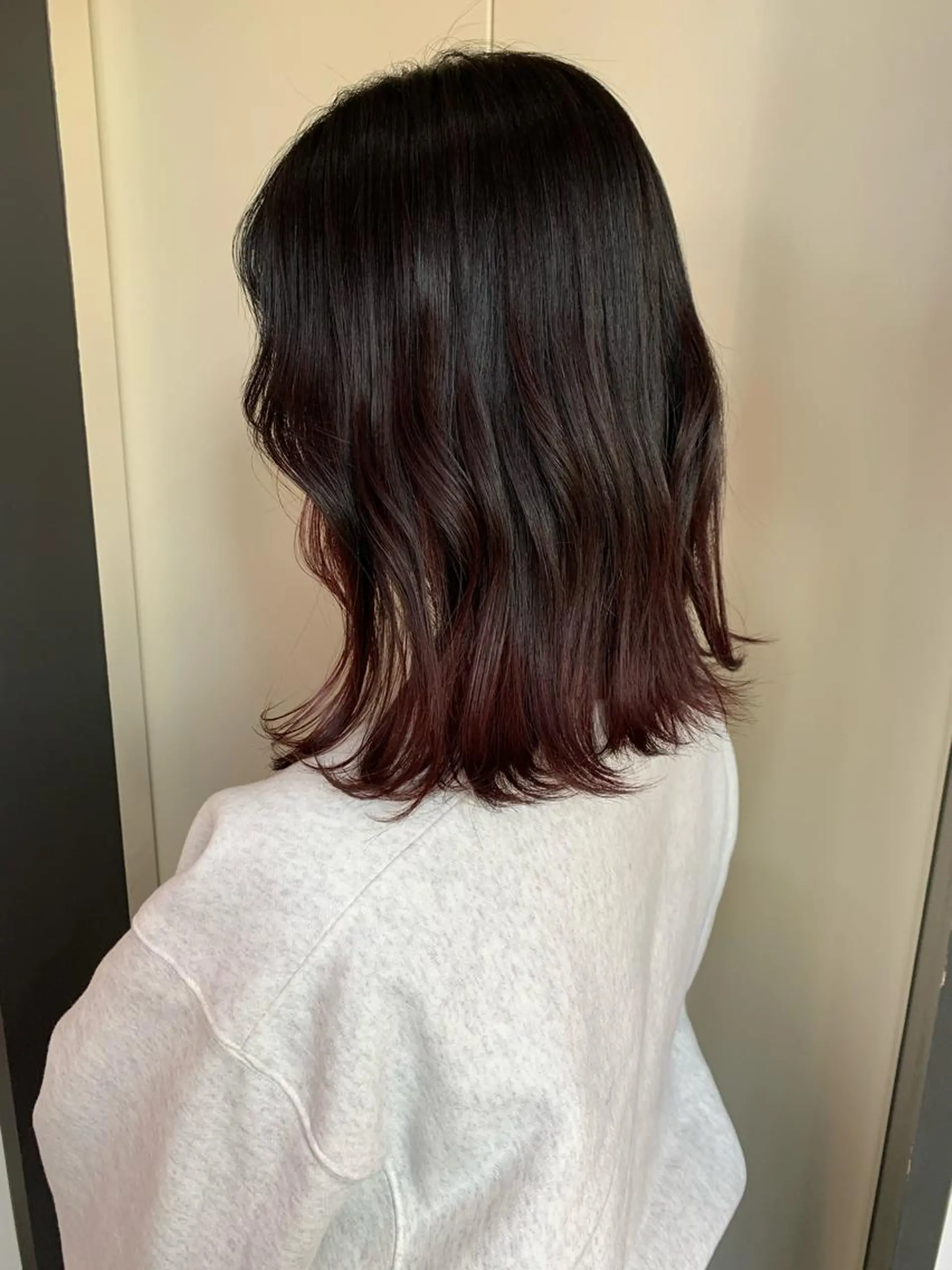 ミディアム カラー ヘアカラー SAKINO. ベージュカラーのヘアスタイル