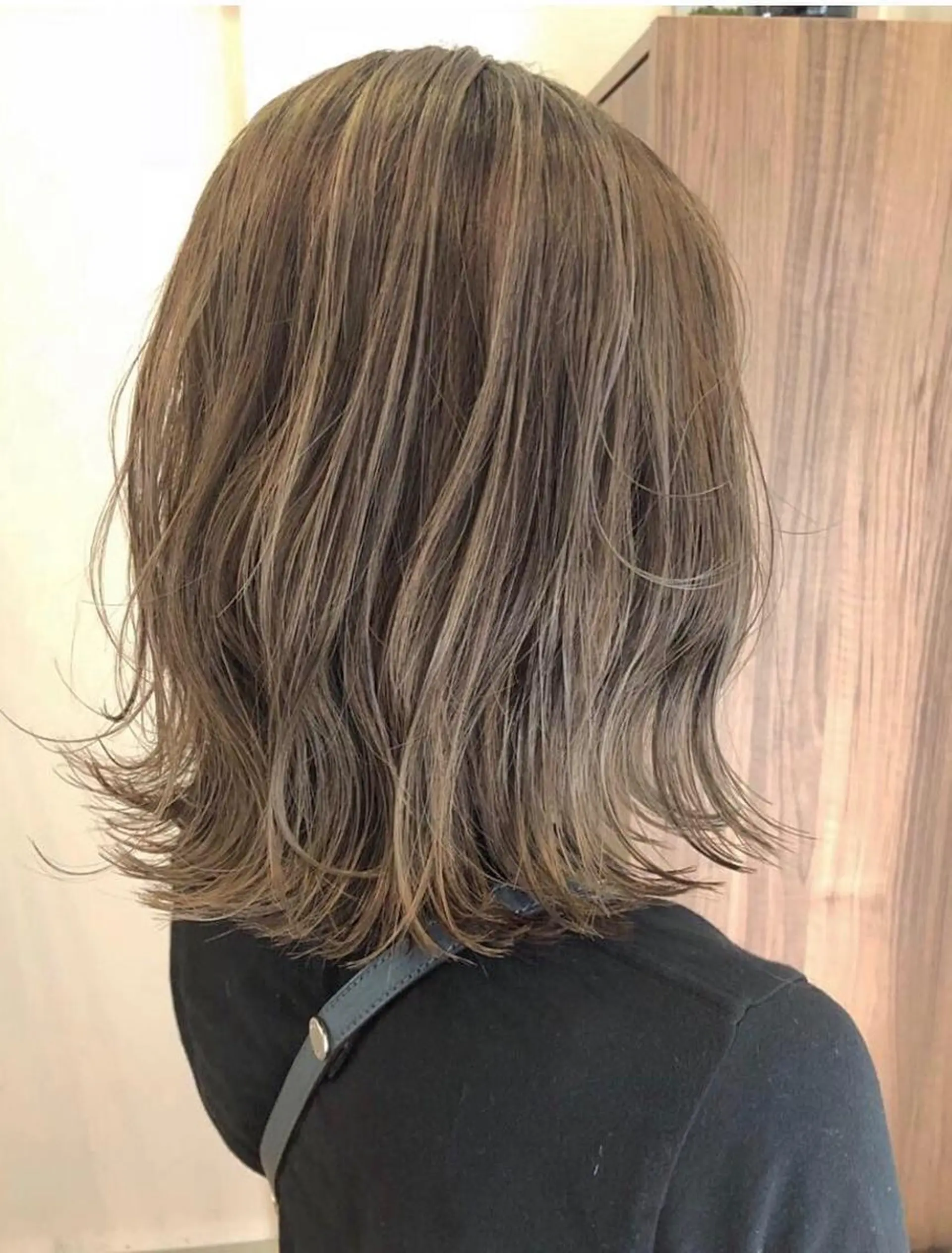 ミディアム カラー ハイライトカラー ボブ ハイライト カット ヘアカラー トリートメント MIZUHO / ダブルカラー髪質改善のヘアスタイル