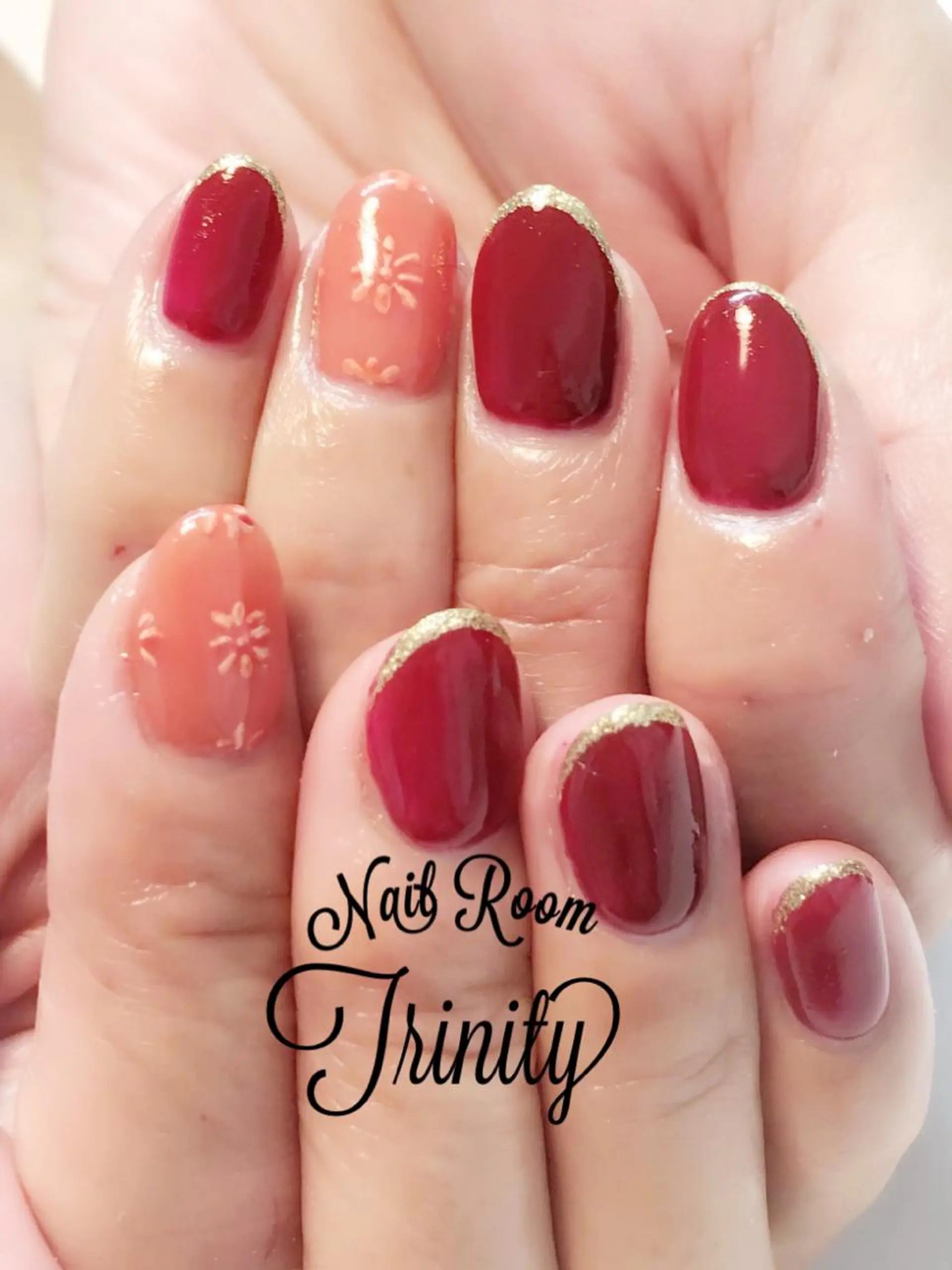ネイル ハンドネイル Trinity ネイリストスタッフのネイルデザイン