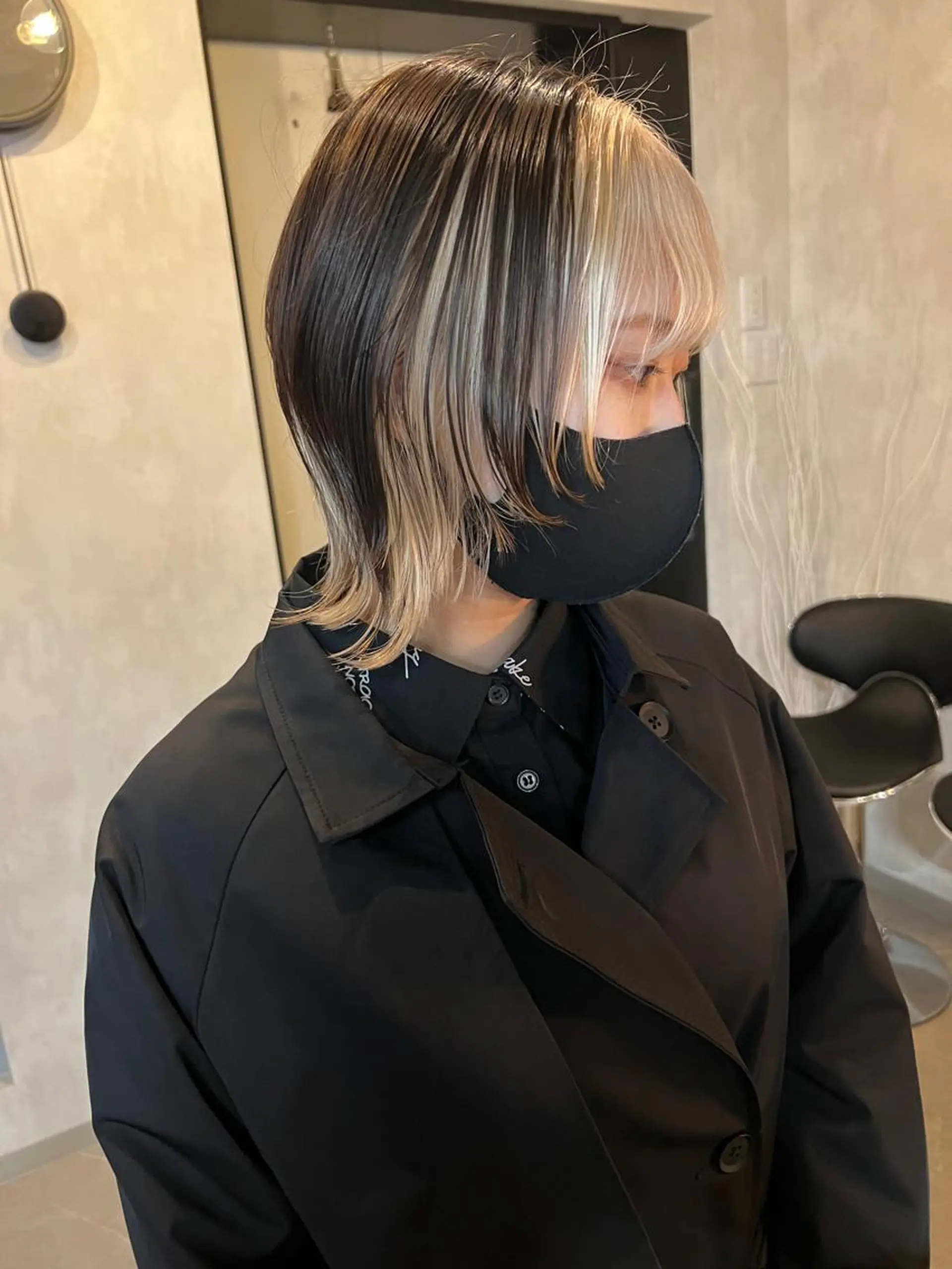 ミディアム ブリーチ/ウルフ ハッシュカット/石山のヘアスタイル