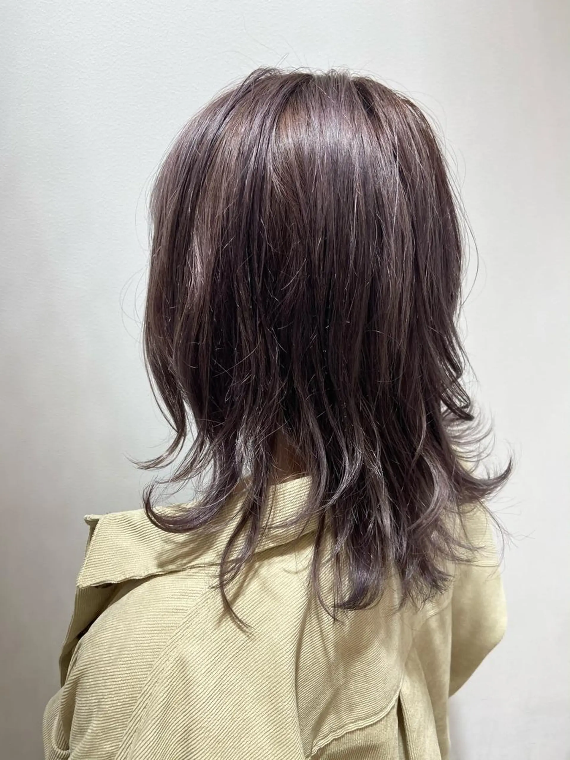ミディアム カラー ヘアカラー 🐺ウルフ/レイヤー 似合わせ‎🤍沙羅のヘアスタイル