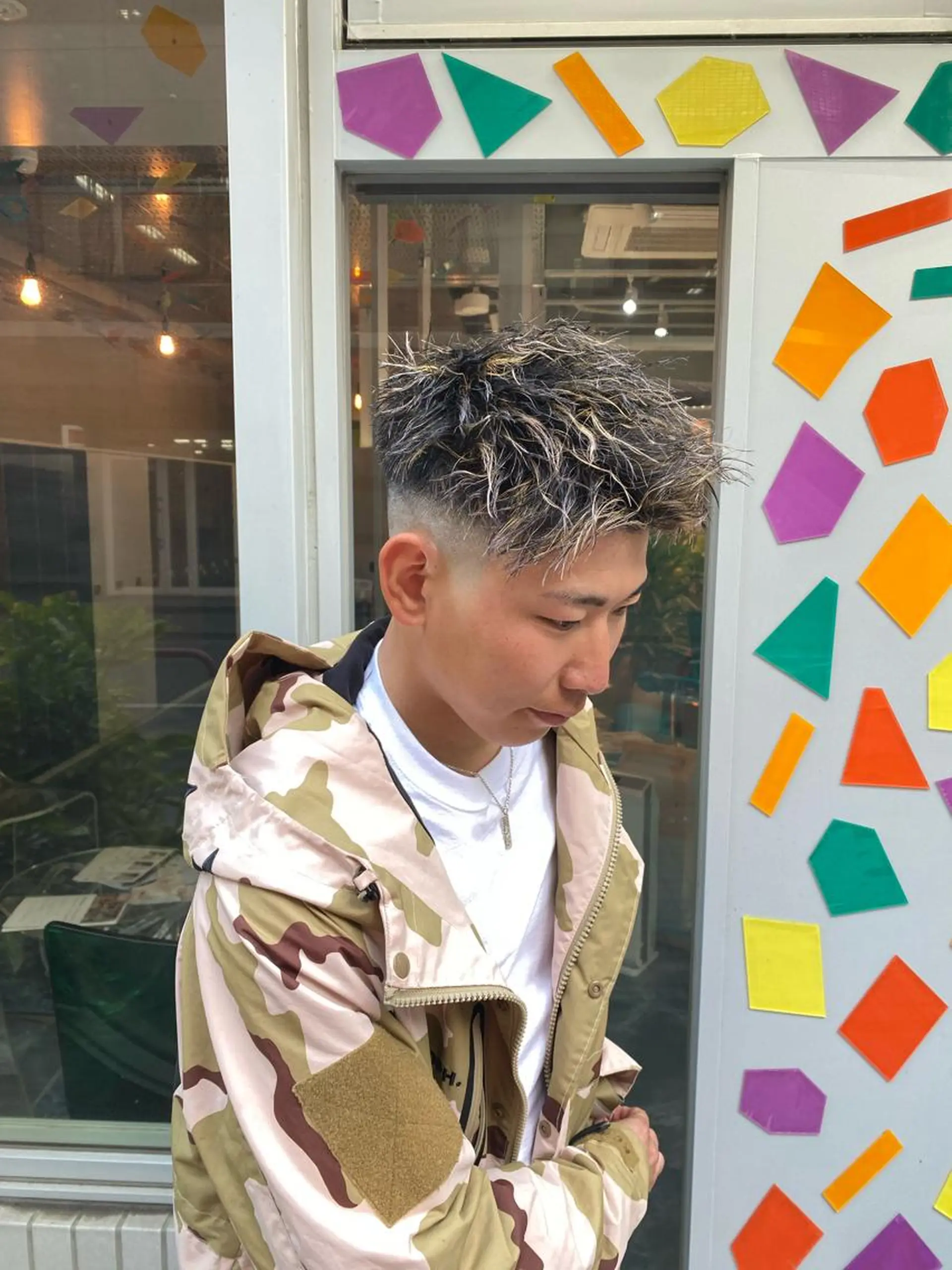 ショート カラー パーマ メンズ フェードカット メンズハイライト メンズパーマ スキンフェード メンズツイストパーマ Riganuts王子 Hayato✂︎のヘアスタイル