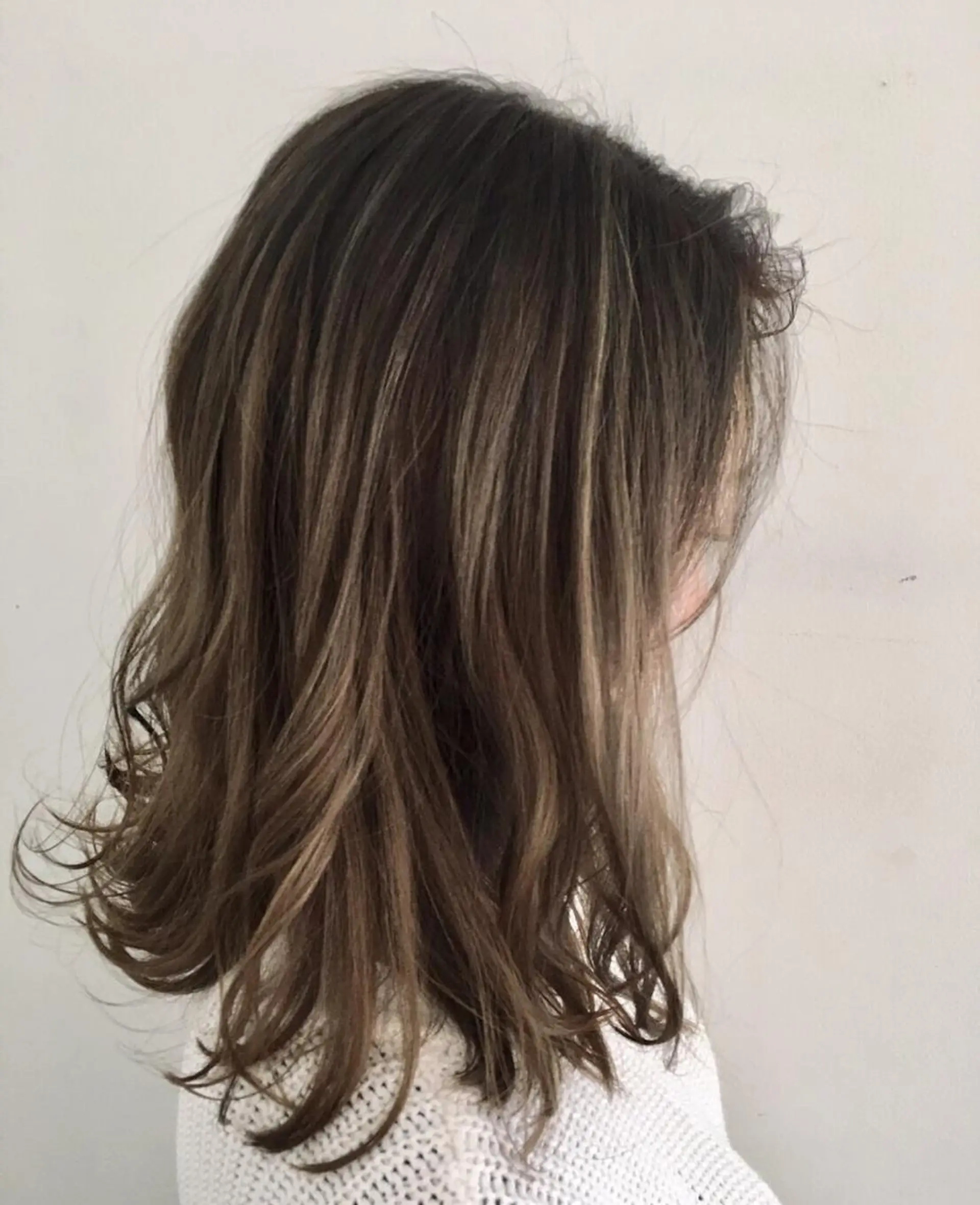 ミディアム カラー 長谷川 香織のヘアスタイル