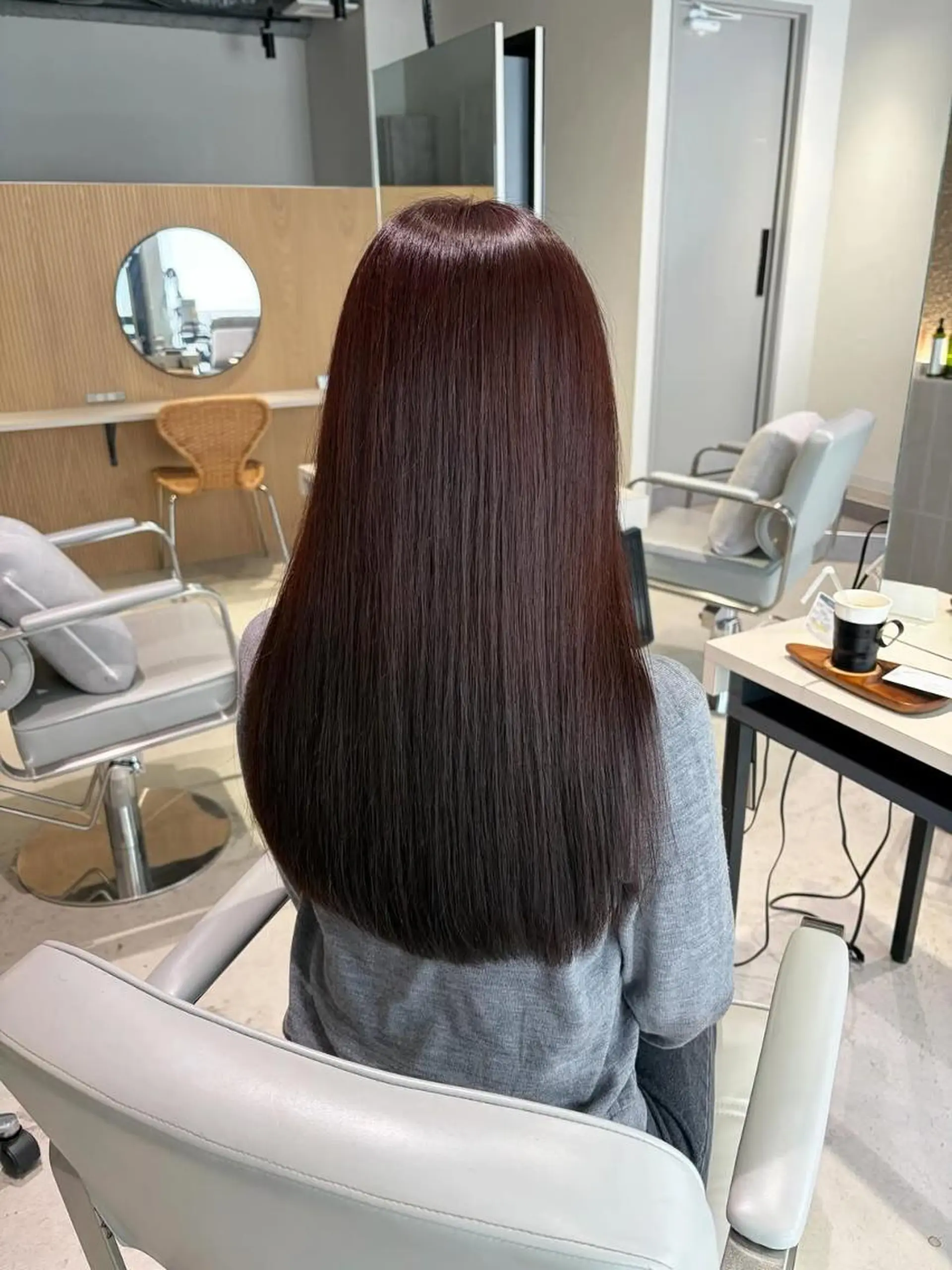 ロング ピンクブラウン 髪質改善 トリートメント しげ ゆりか/透明感 カラー/顔周りカットのヘアスタイル