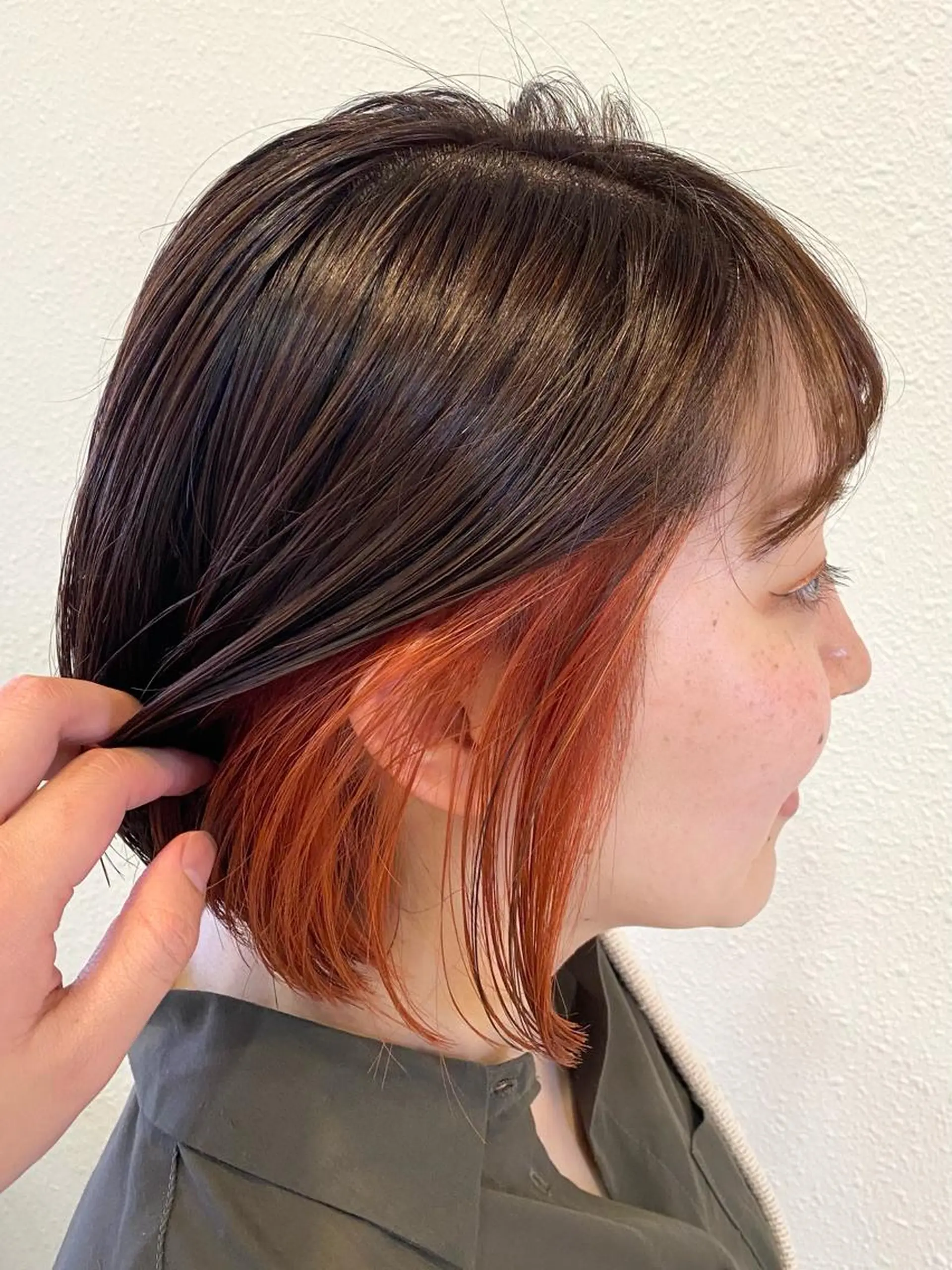 ミディアム カラー 中川 茜里のヘアスタイル