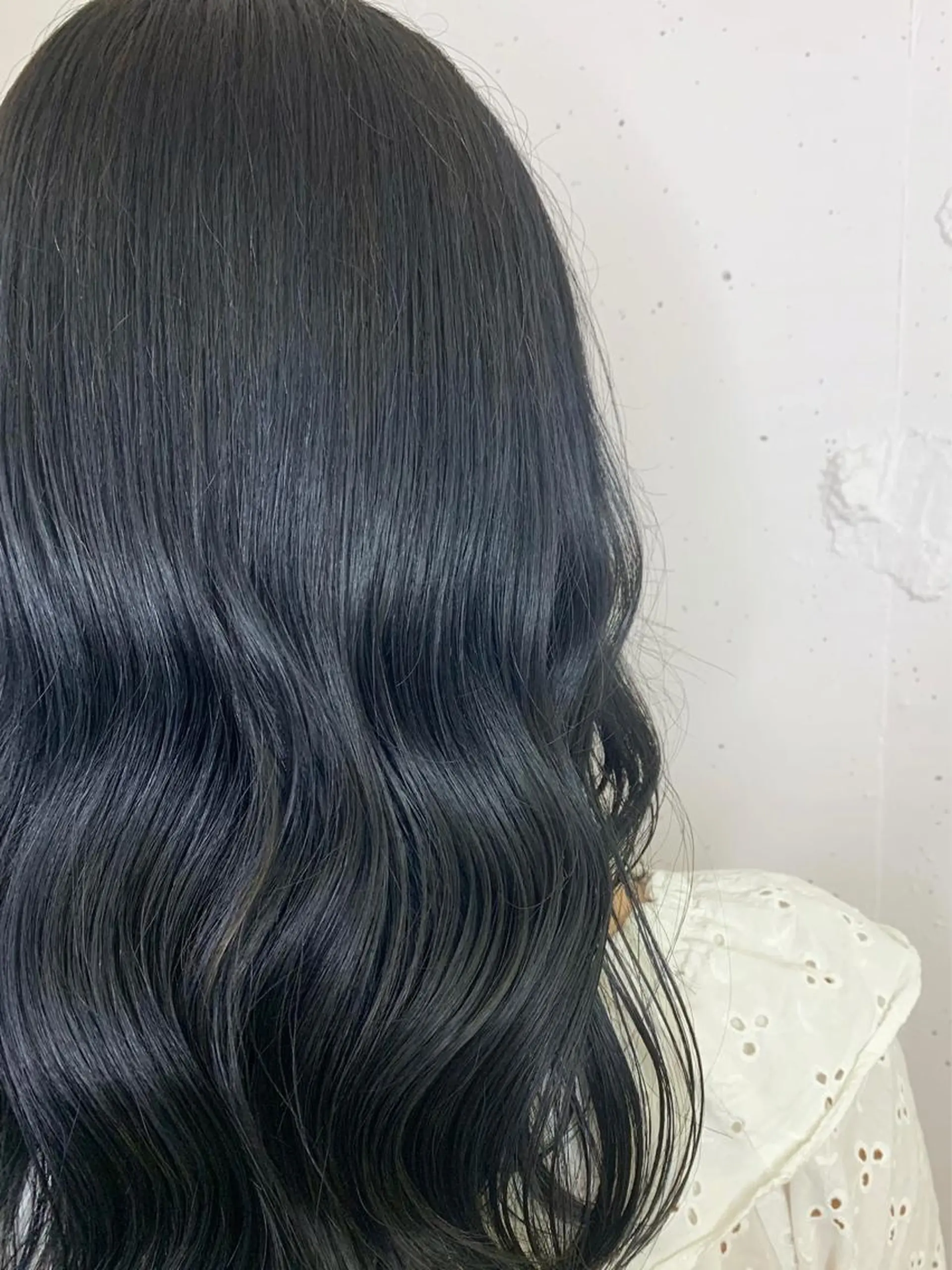 ミディアム カラー raika .のヘアスタイル