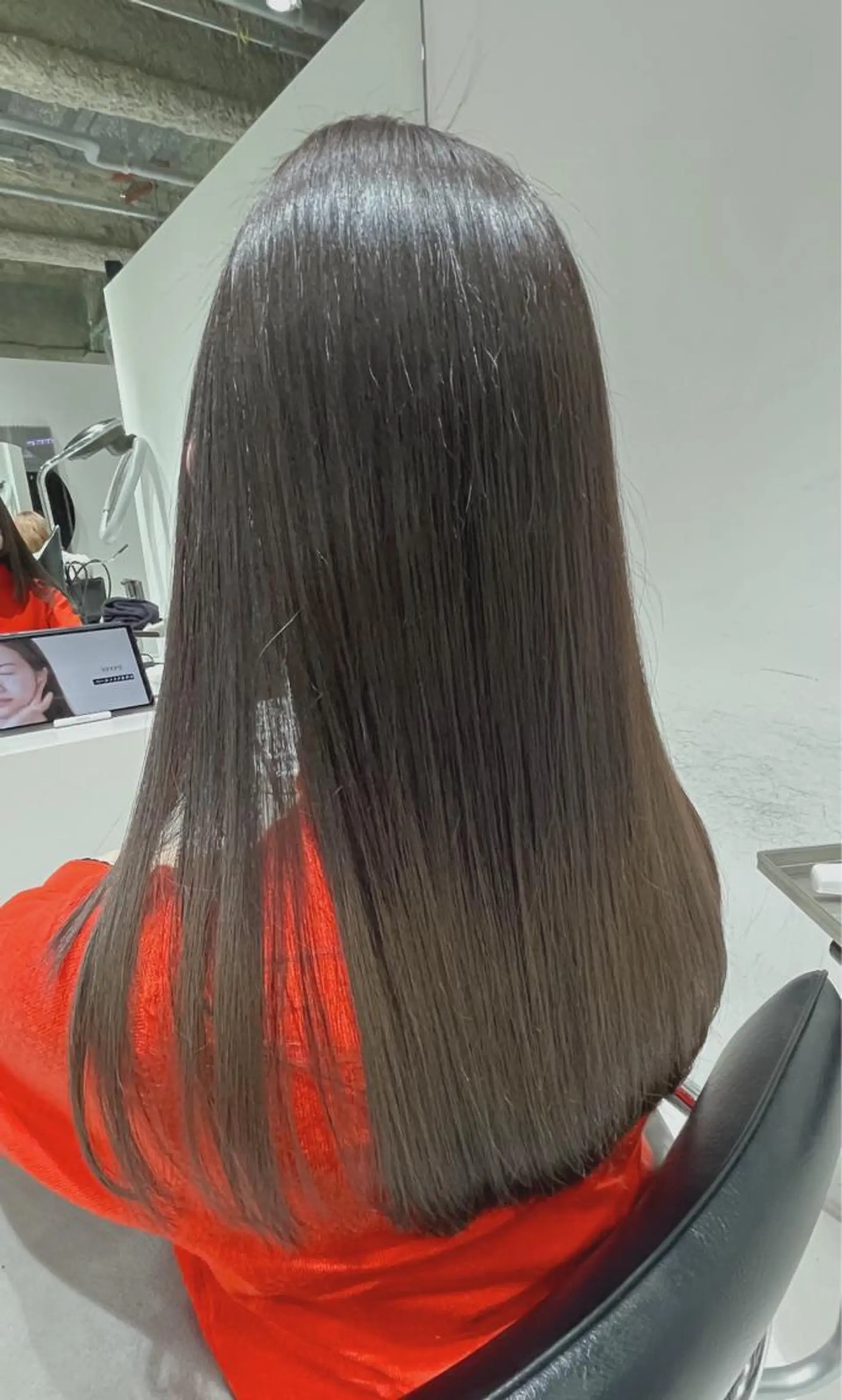 ロング カラー アッシュ ラベンダーカラー ラベンダーアッシュ mai🐷髪質改善 🖤透ける暗髪🖤のヘアスタイル