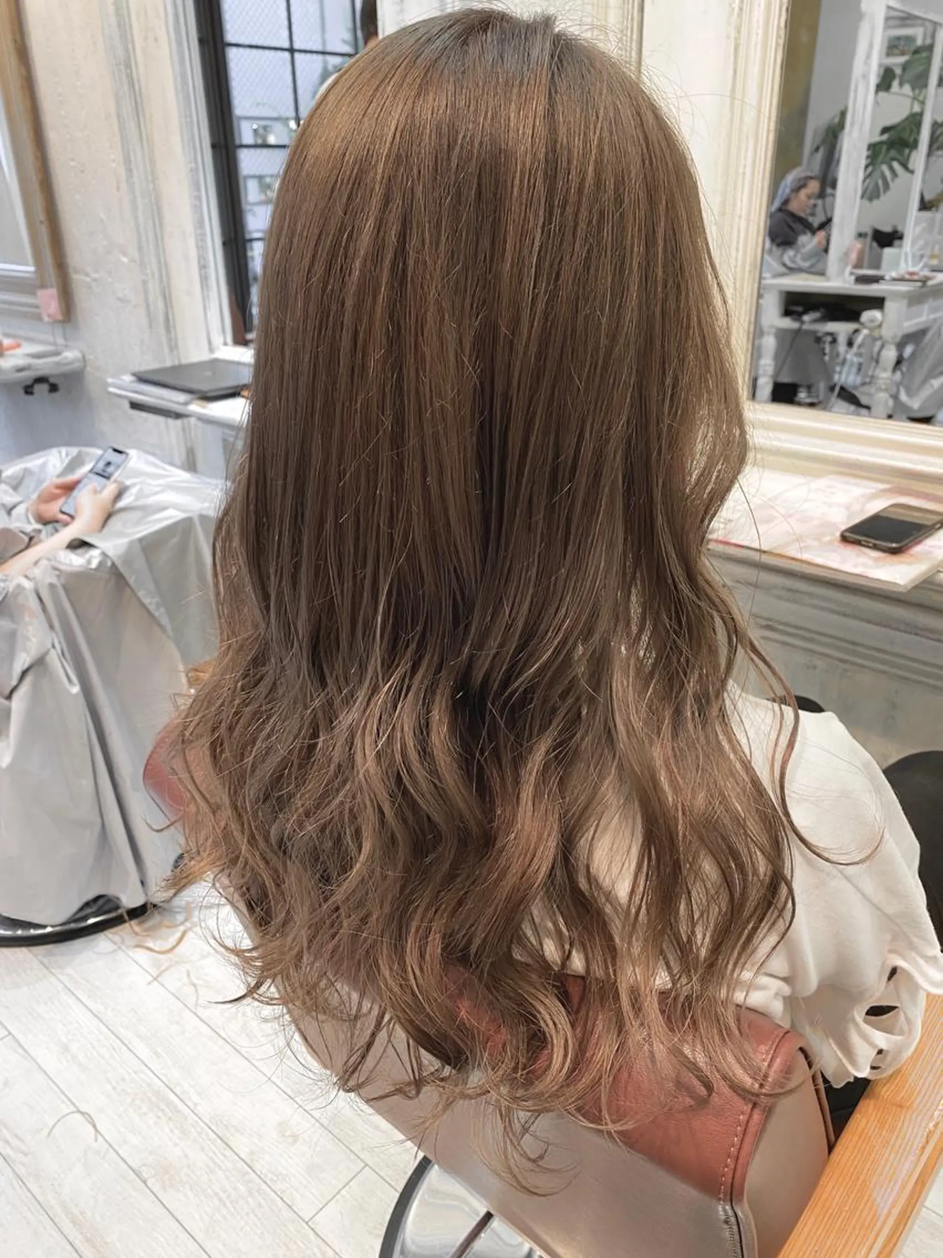 セミロング カラー ブリーチ koheiのヘアスタイル