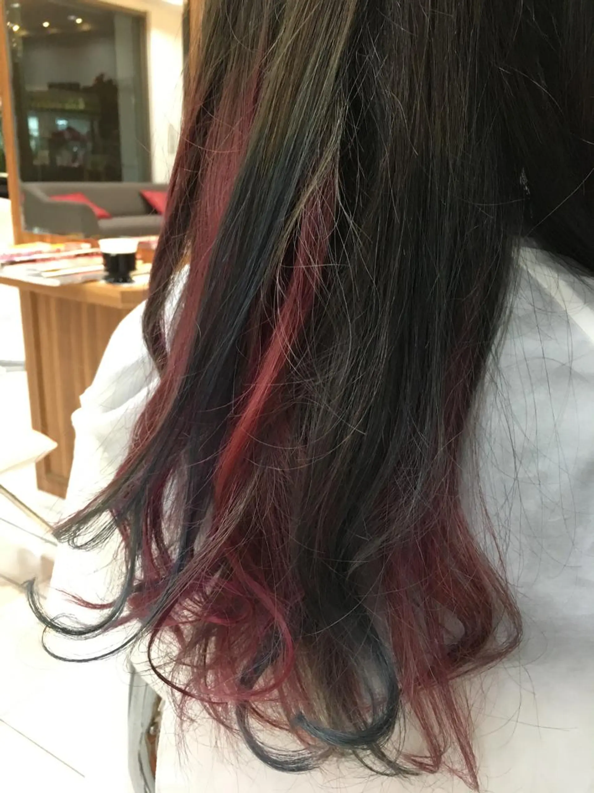 セミロング カラー 白髪ぼかしハイライト 柳川拓哉のヘアスタイル