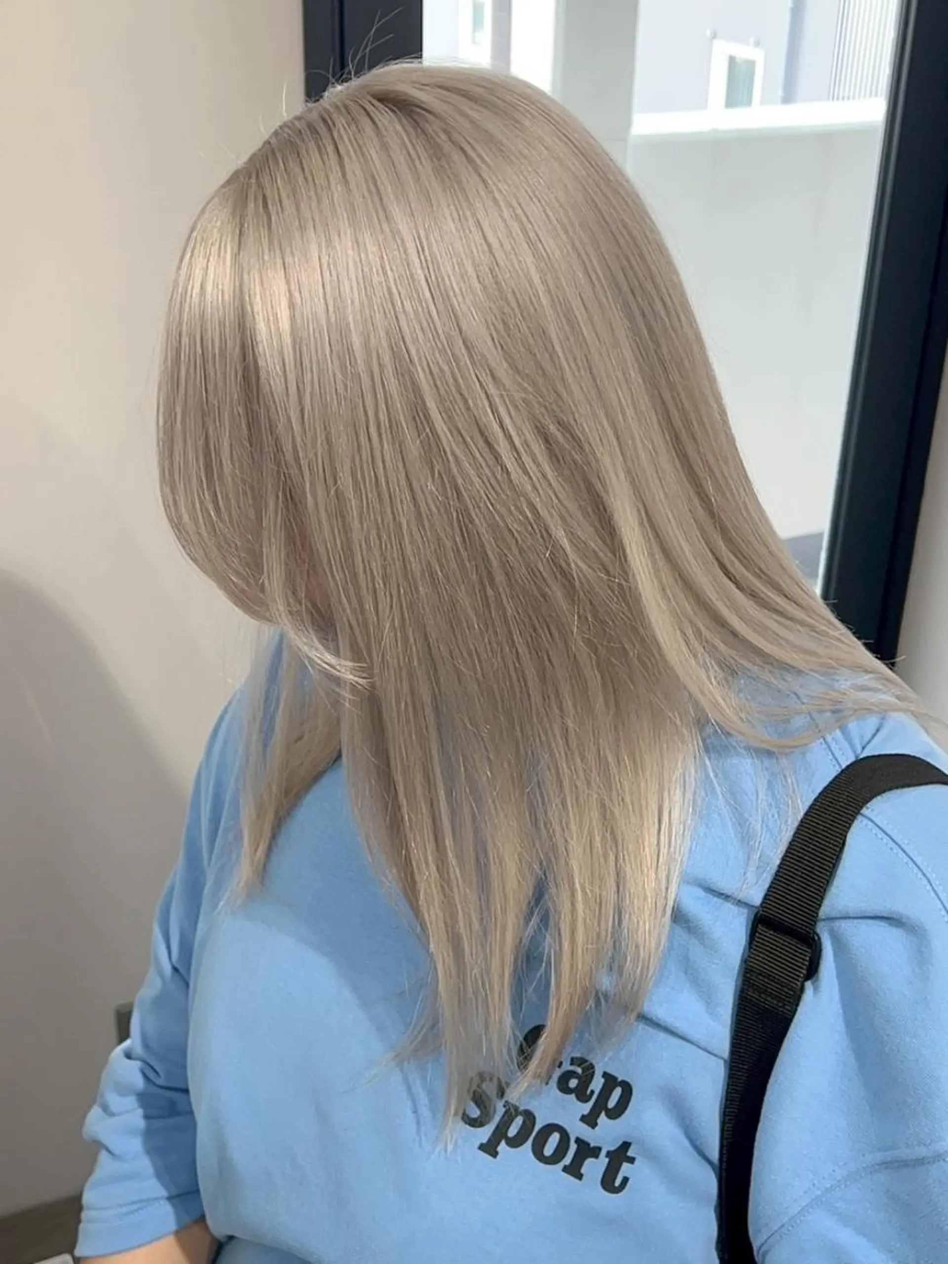 ミディアム カラー ブリーチ ダブルカラー ✨【公式】 juhl.横浜✨のヘアスタイル