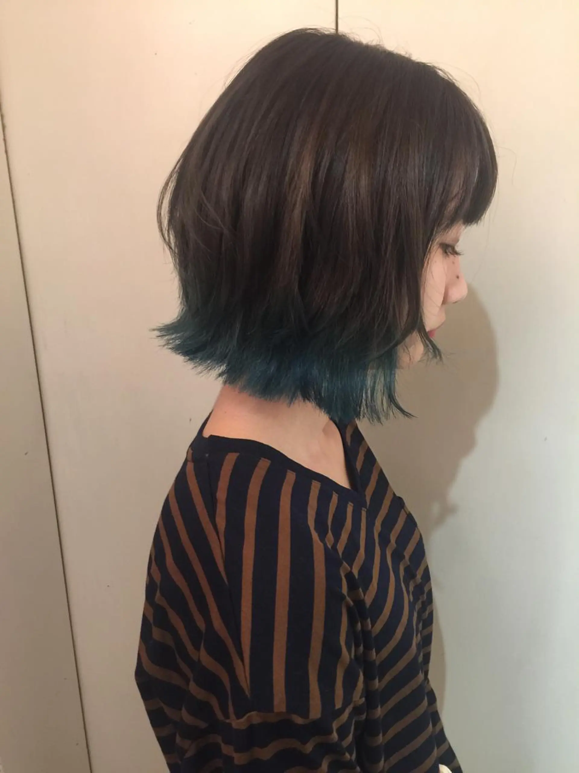 ショート カラー グラデーションカラー ホワイト&レイヤーカ ットエクステ長畠俊輔のヘアスタイル