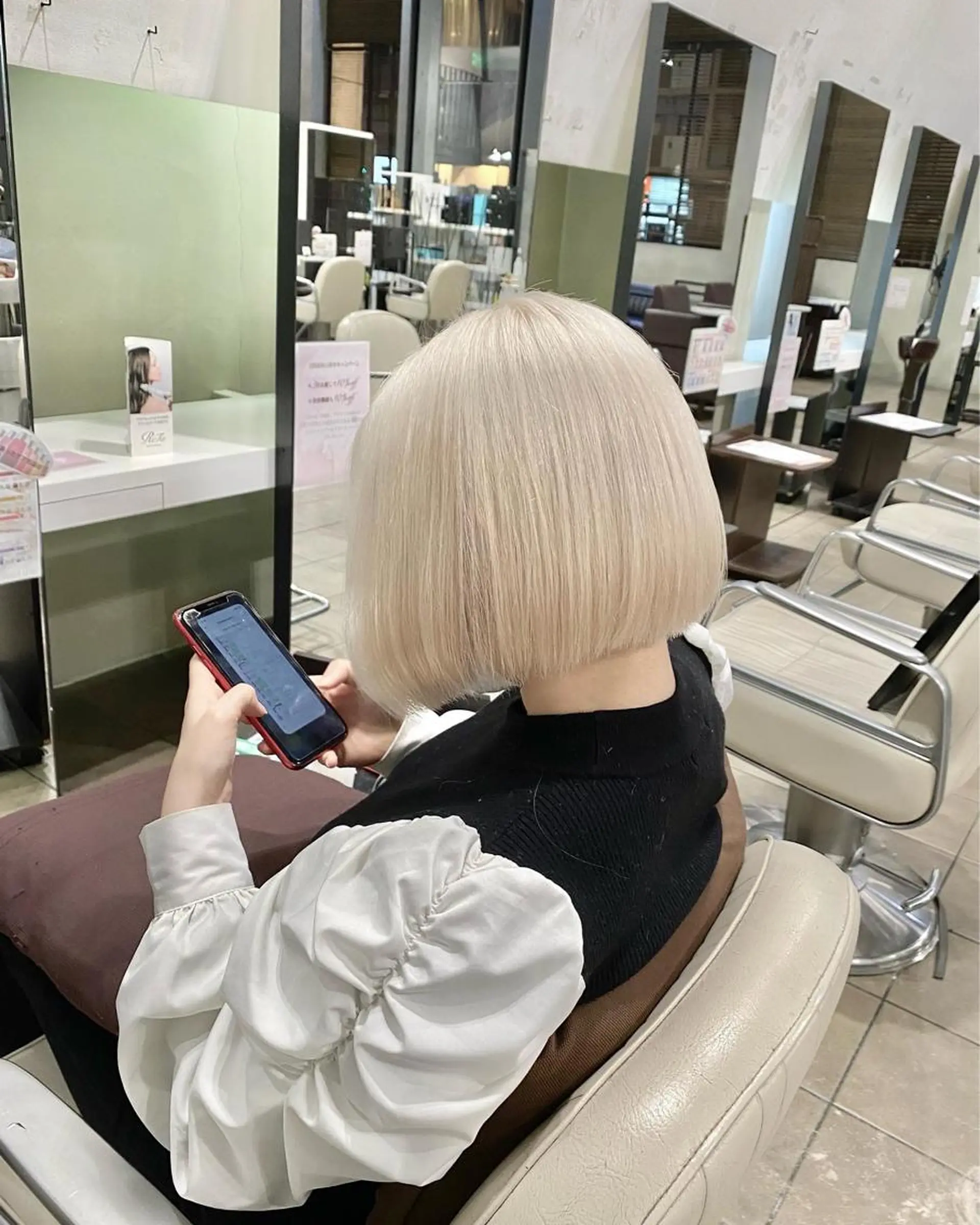 ミディアム ヘアカラー トリートメント ✨ブリーチ/ウルフ/ 心斎橋/横山大樹のヘアスタイル