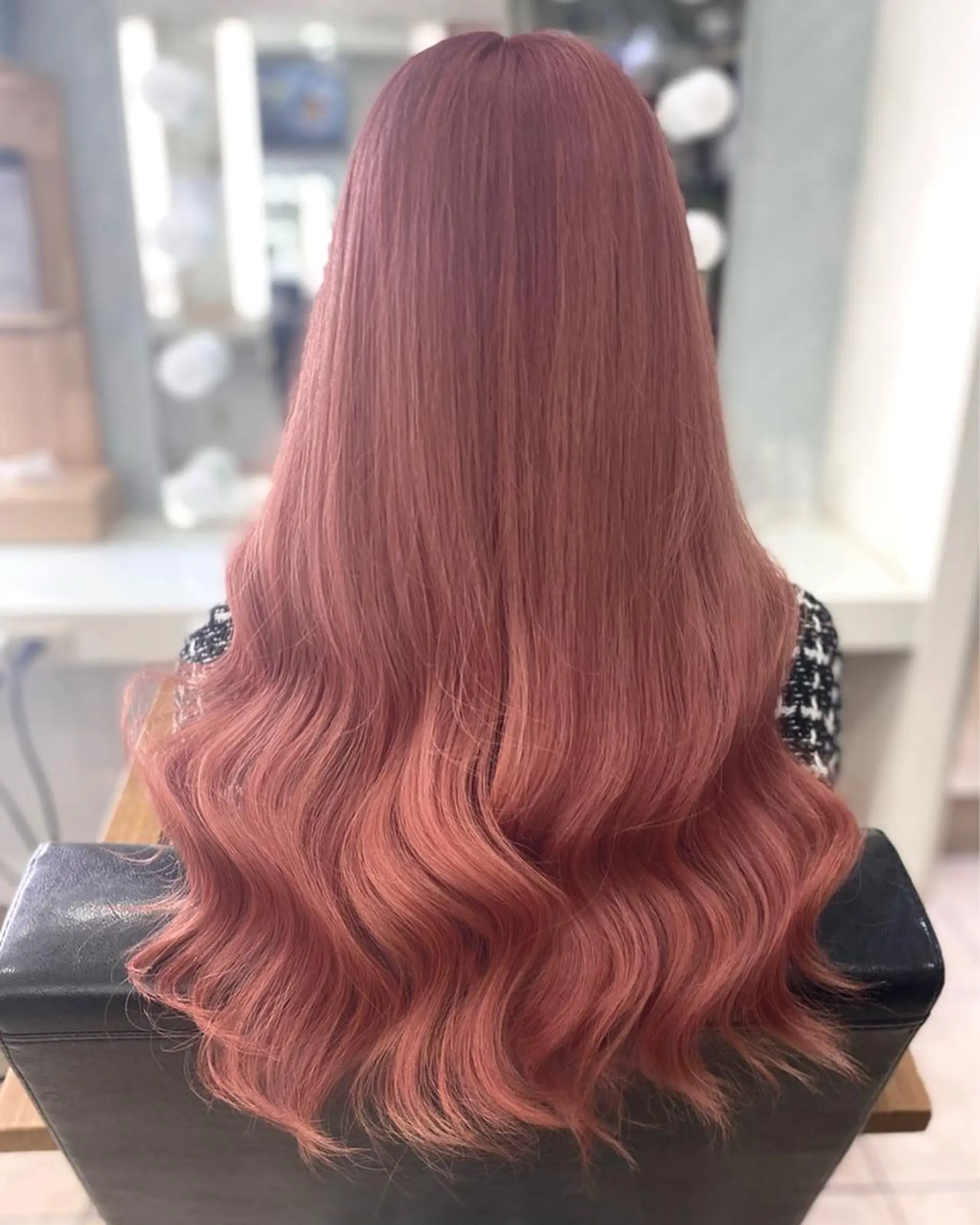 セミロング ヘアカラー 🦋 SHION 🦋のヘアスタイル