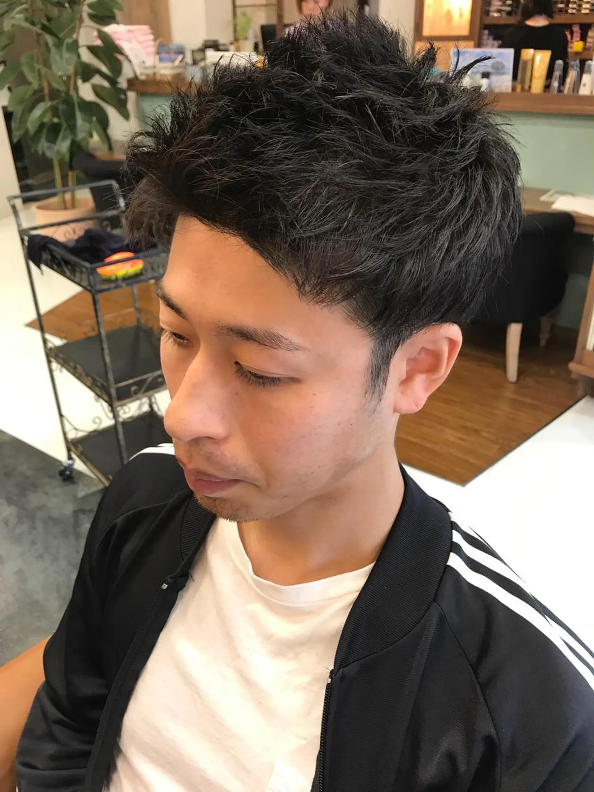 ショート カラー パーマ メンズ モヒカン イシイ リョウヘイのヘアスタイル