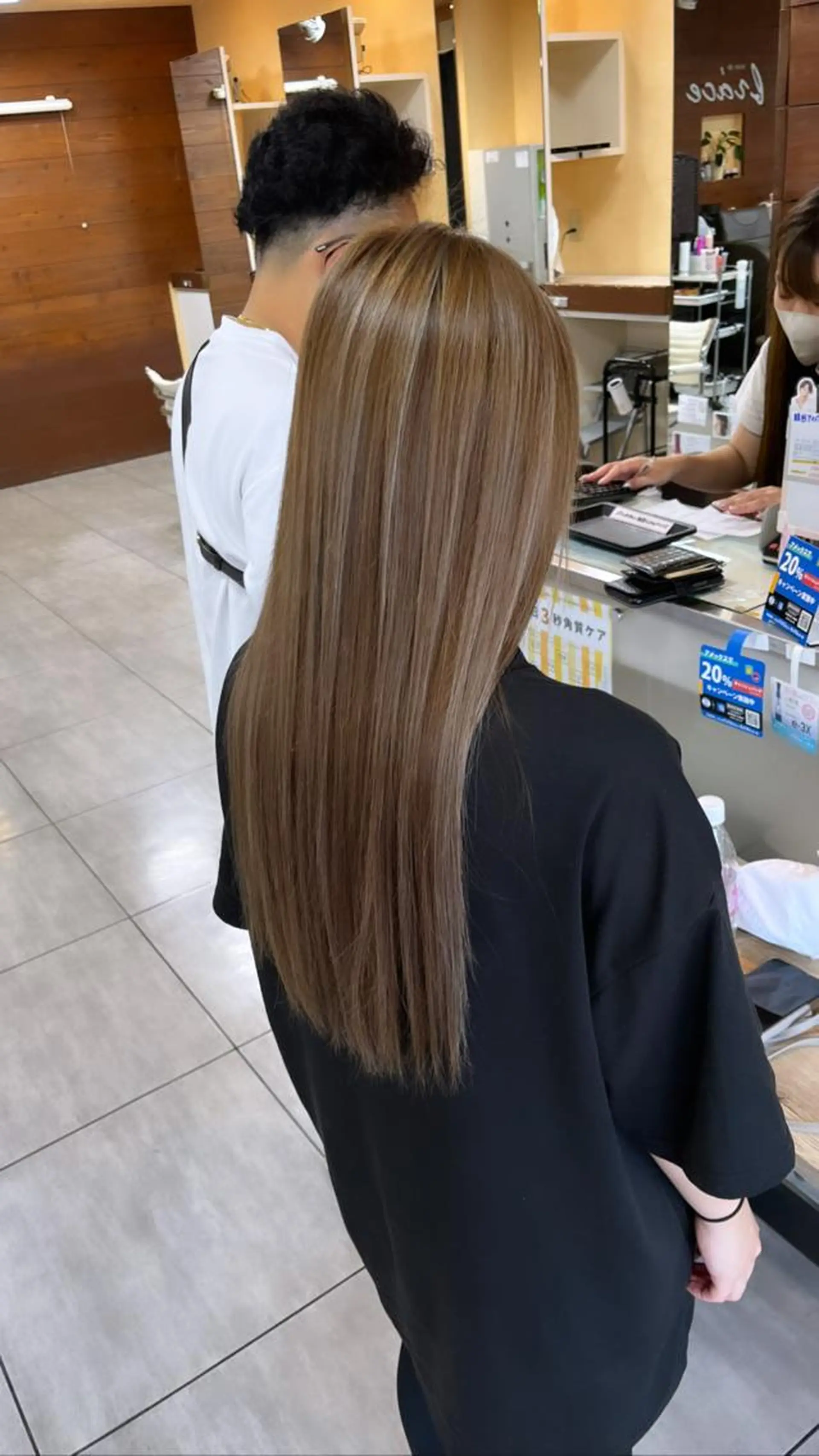 ロング カラー ヘアアレンジ インナー×縮毛矯正 ピンクカラー澤井里菜のヘアスタイル