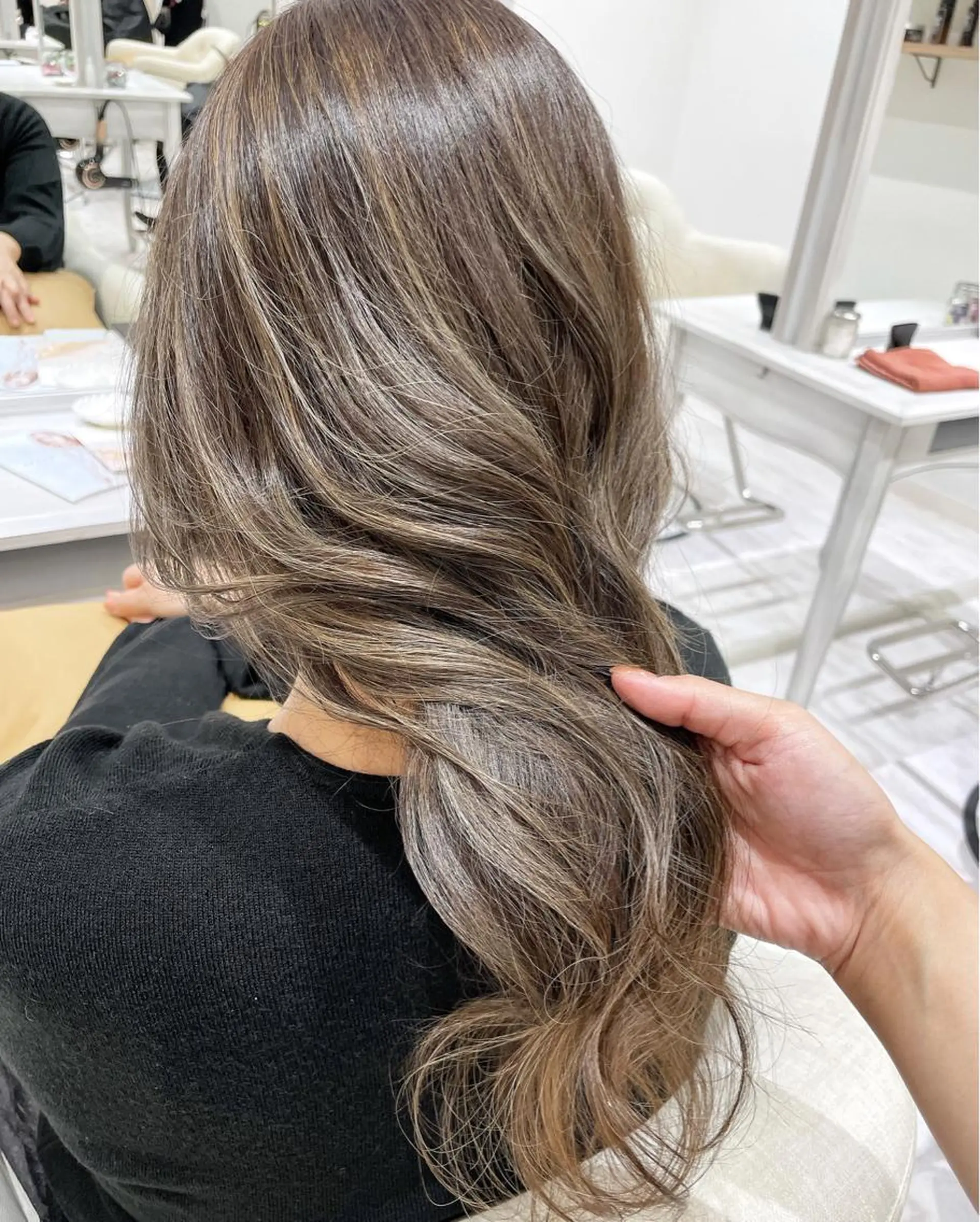 ロング カラー ハイライトカラー 外国人風カラー ハイライト カット ヘアカラー ボブ支持率NO1 🌈CHIKAのヘアスタイル