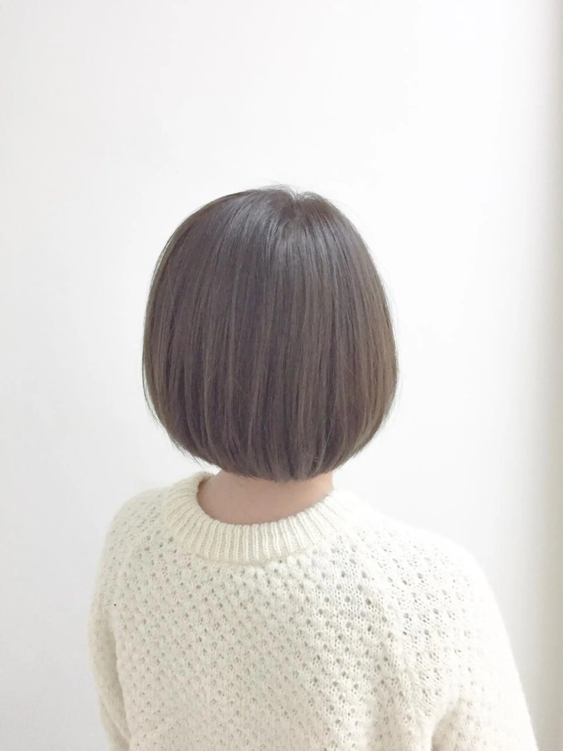 ショート カラー アッシュ アッシュグレー アッシュグレージュ グレージュ un所属・un 溝の口 伊豆本のマツエク・マツパデザイン