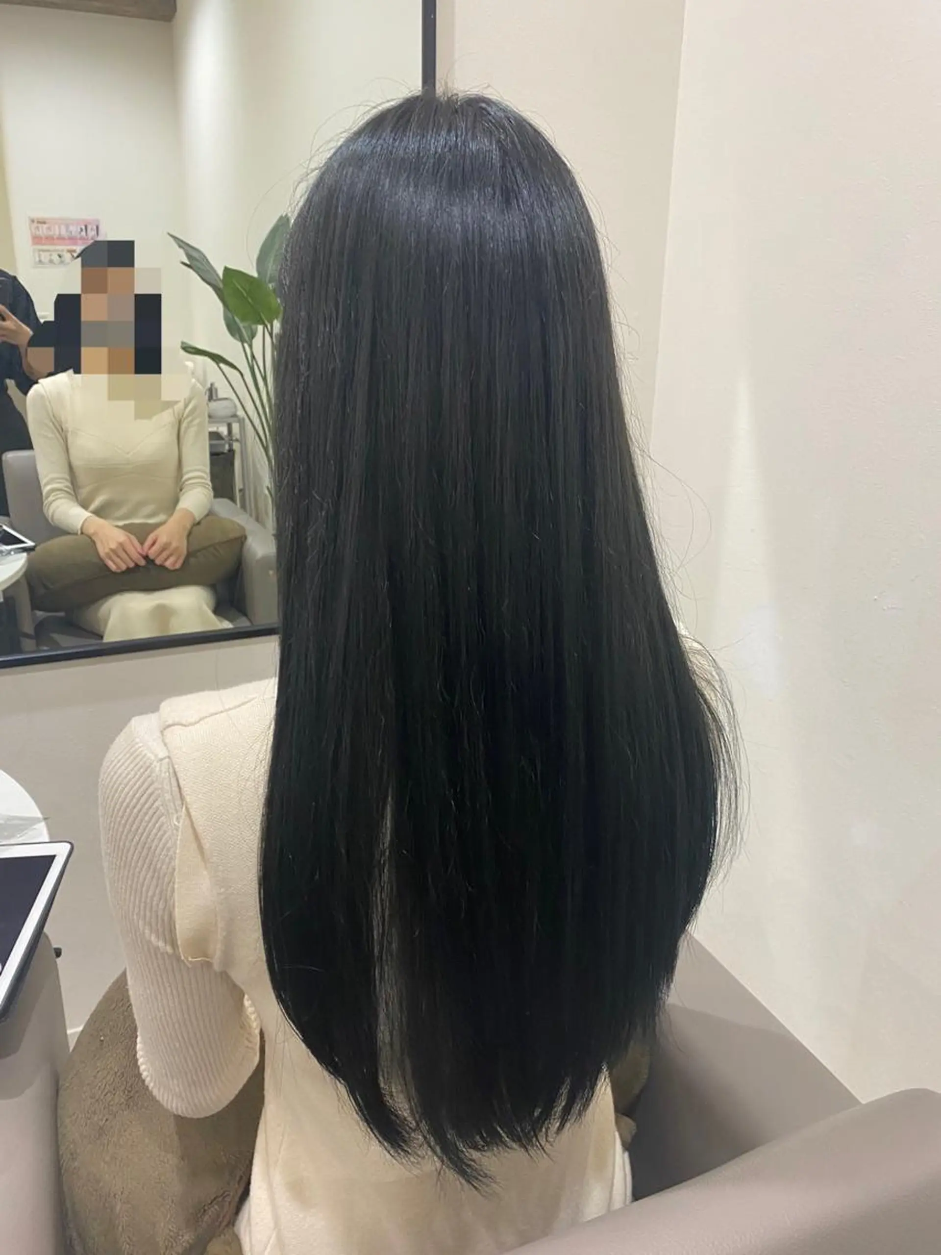 ロング カラー 黒髪 ブリーチ ブルーカラー ブルーブラック 韓国風カラー Ashanti 磯崎のヘアスタイル