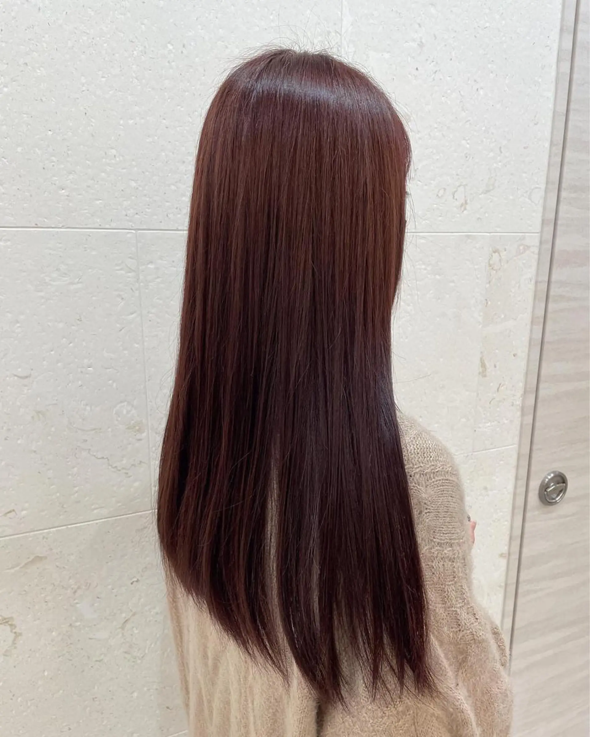 ロング カラー イルミナカラー カット ヘアカラー トリートメント 斉藤 貴也のヘアスタイル