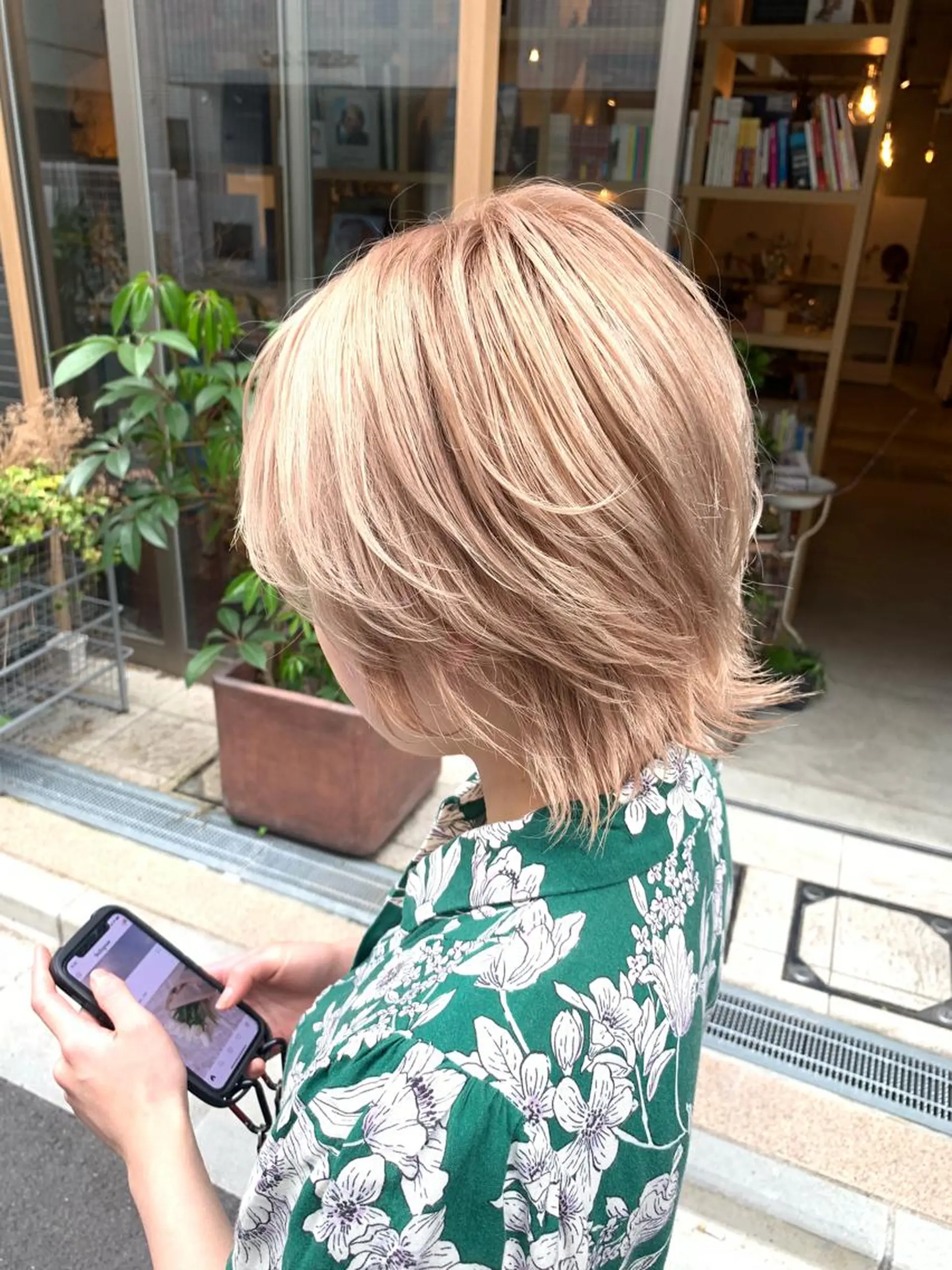 ショート ハイトーンNo.1✨ パーマ✨イマイタツヤのヘアスタイル