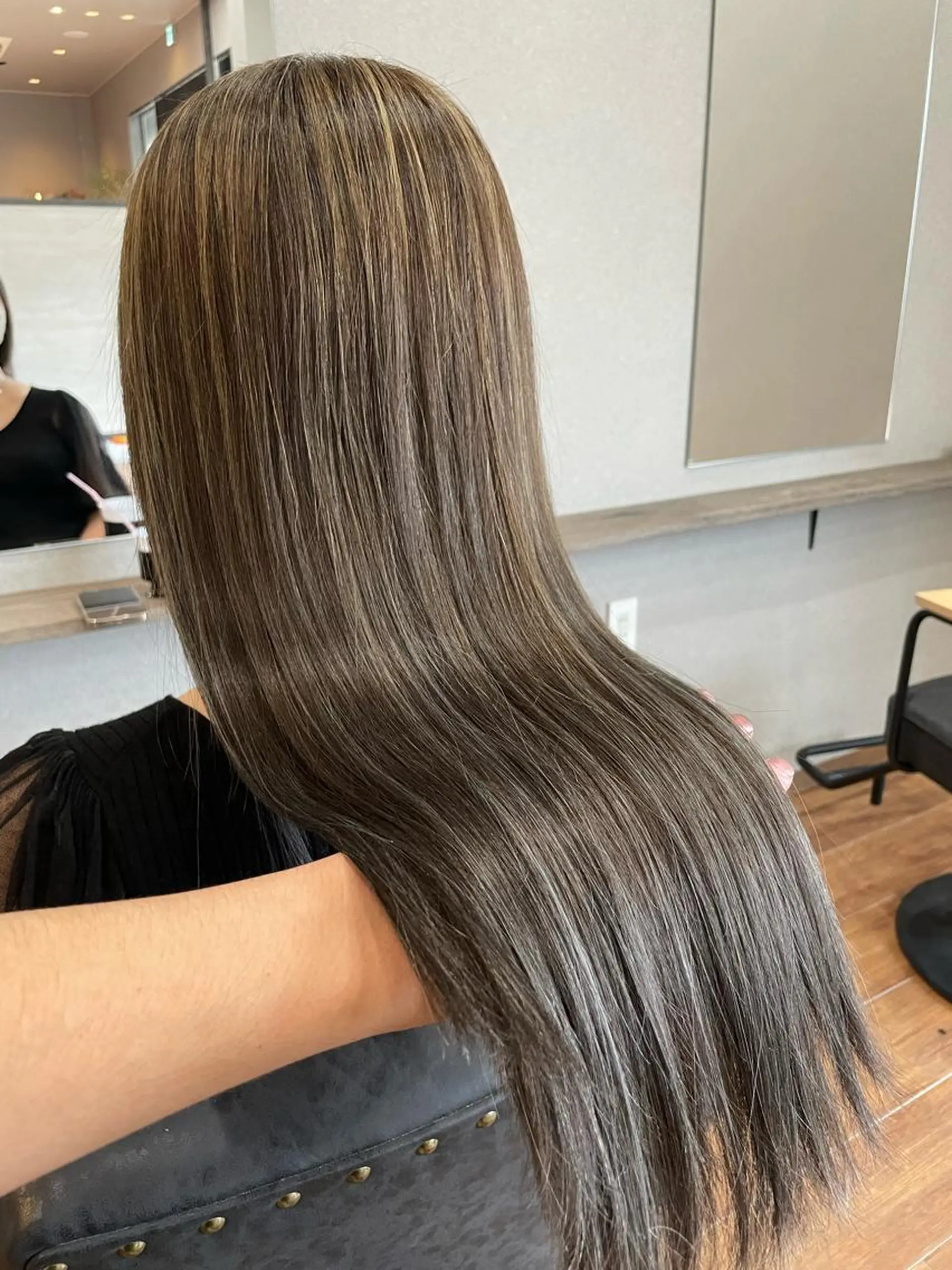 ロング カラー ハイライトカラー ハイライト 髪質改善 ヘアカラー トリートメント 鵜飼 真伍のヘアスタイル