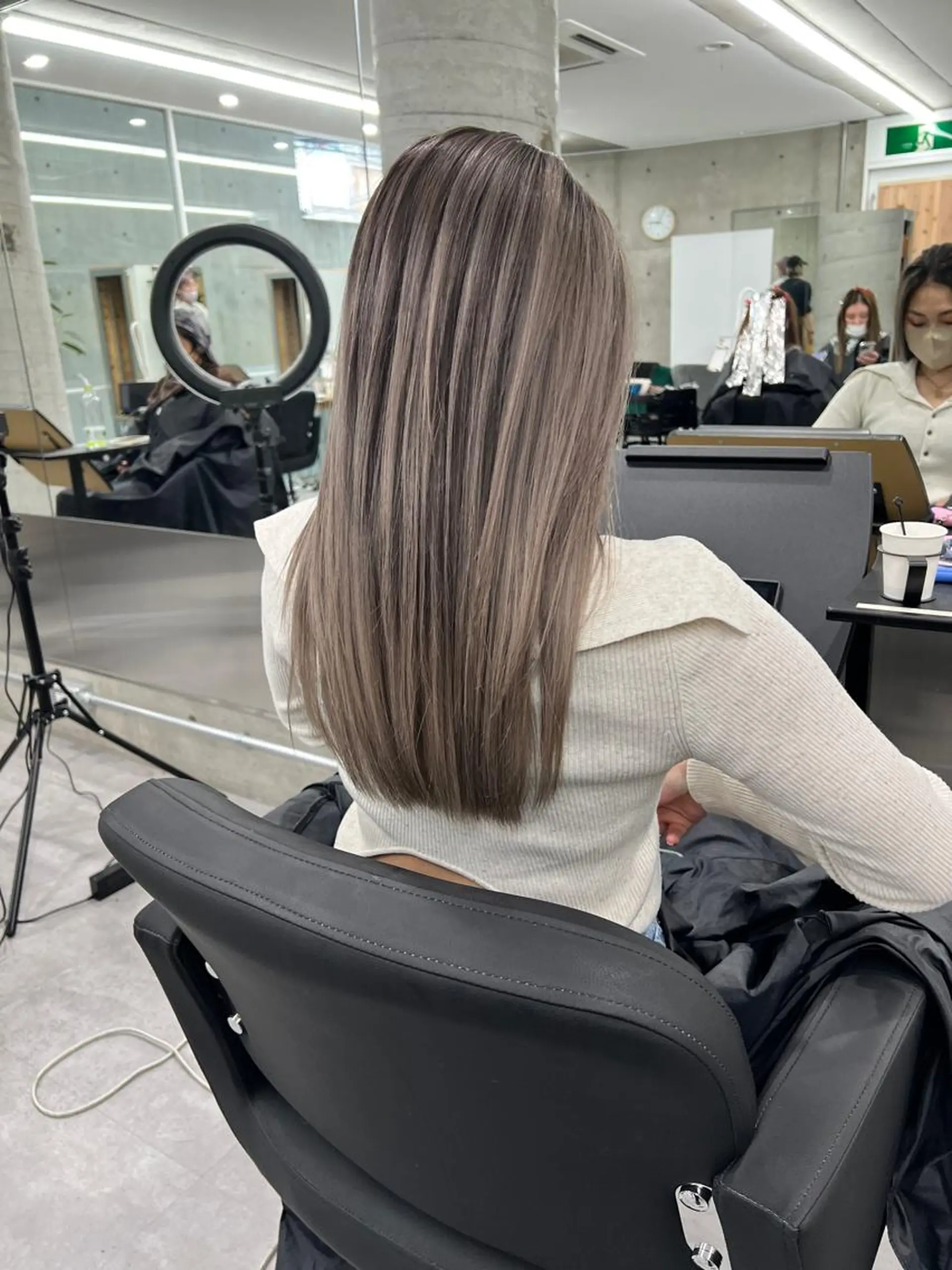 ロング カラー バレイヤージュ ブリーチ ケアブリーチ ダブルカラー ハイライトカラー ヘアカラー トリートメント welring hair salonのヘアスタイル