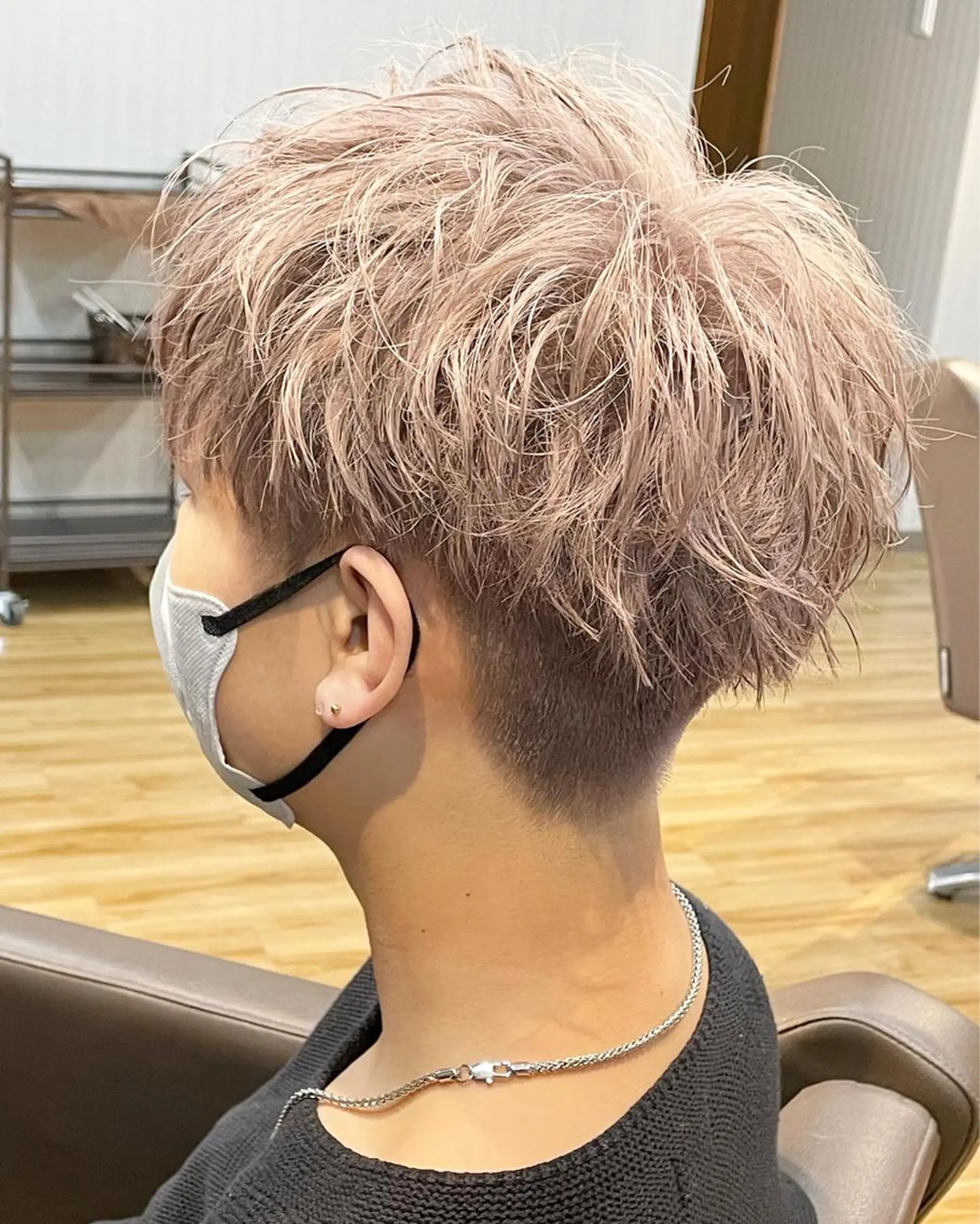 カラー メンズ ベージュカラー ミルクティーベージュ arika オケシ　リョウダイのヘアスタイル