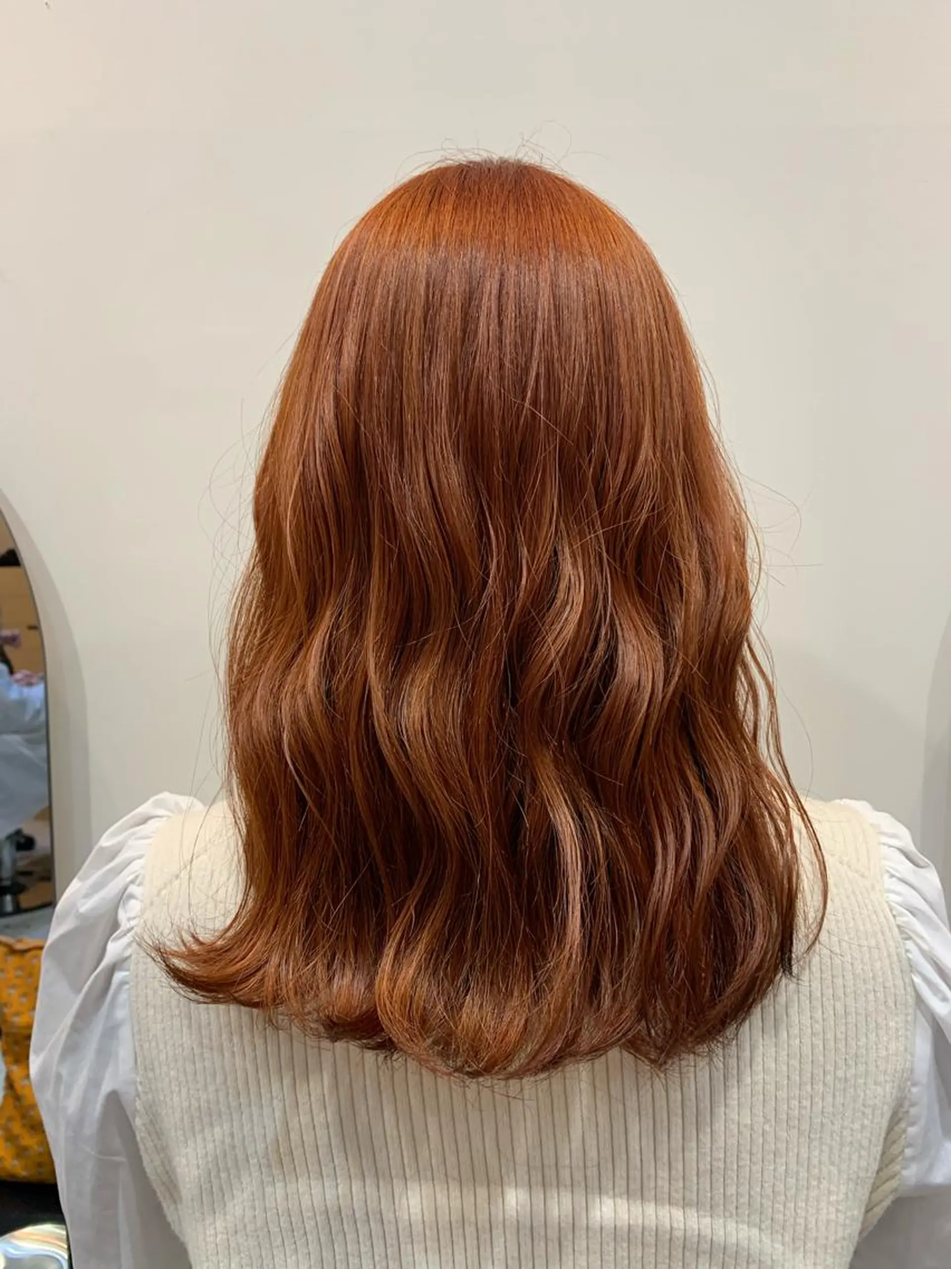 ロング カラー ヘアアレンジ ブリーチ オレンジ 縮毛矯正 REONA🪽✨薬院 レイヤーカット🫧のヘアスタイル