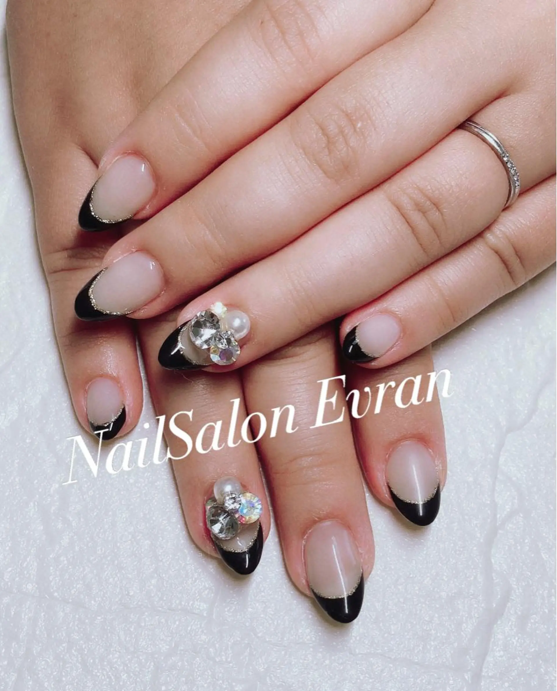 ネイル フレンチネイル ハンドネイル Nail salon Evranのネイルデザイン