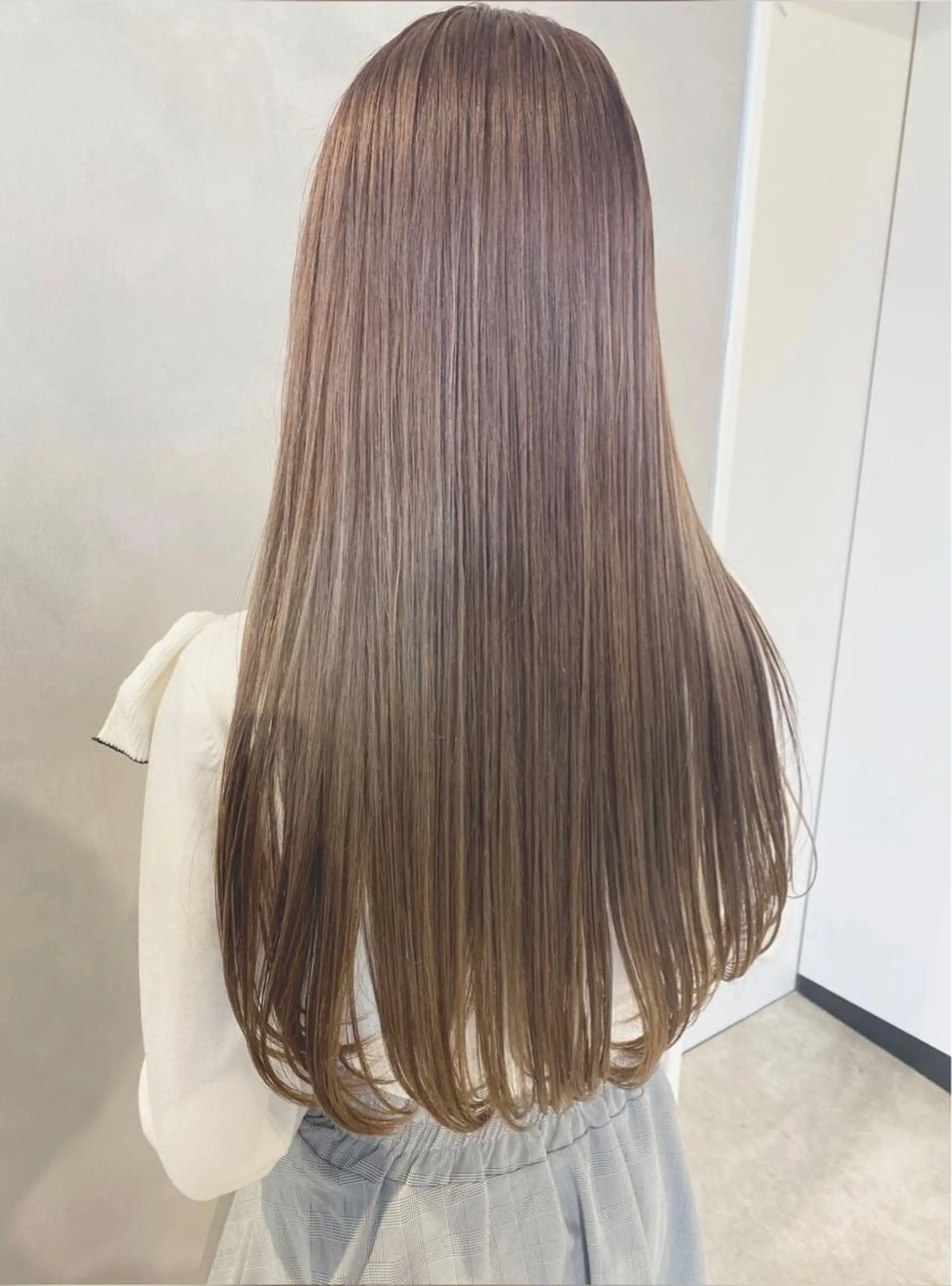 ロング カラー ハイトーン/ ボブ 中村麟のヘアスタイル