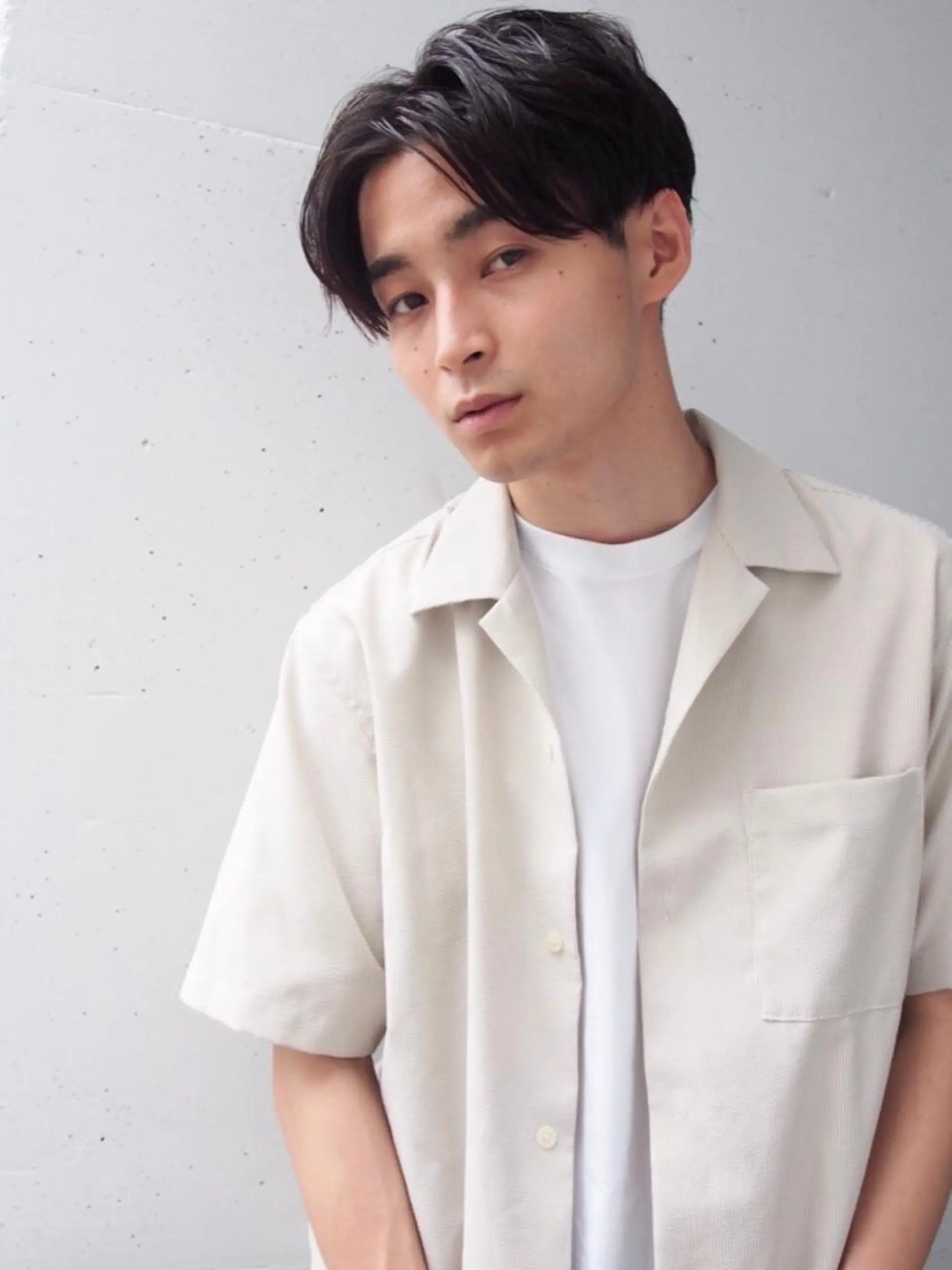ショート メンズ センターパート メンズハイライト メンズパーマ 学生(メンズ向け) 外国人風カラー カット ヘアカラー パーマ 縮毛矯正 髪質改善/レイヤー ストウシンゴのヘアスタイル