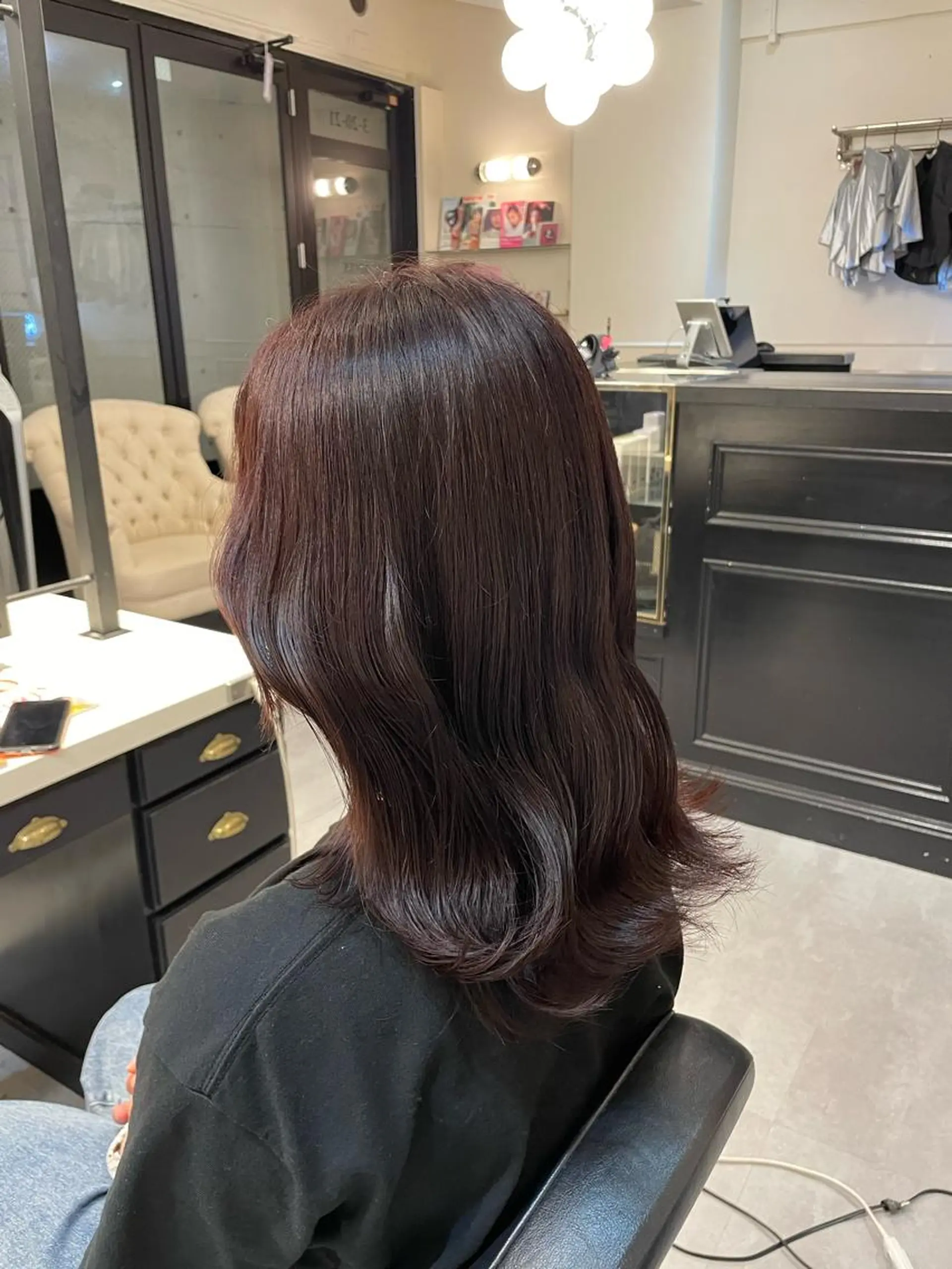 セミロング カラー une所属・kunimi harukaのヘアスタイル