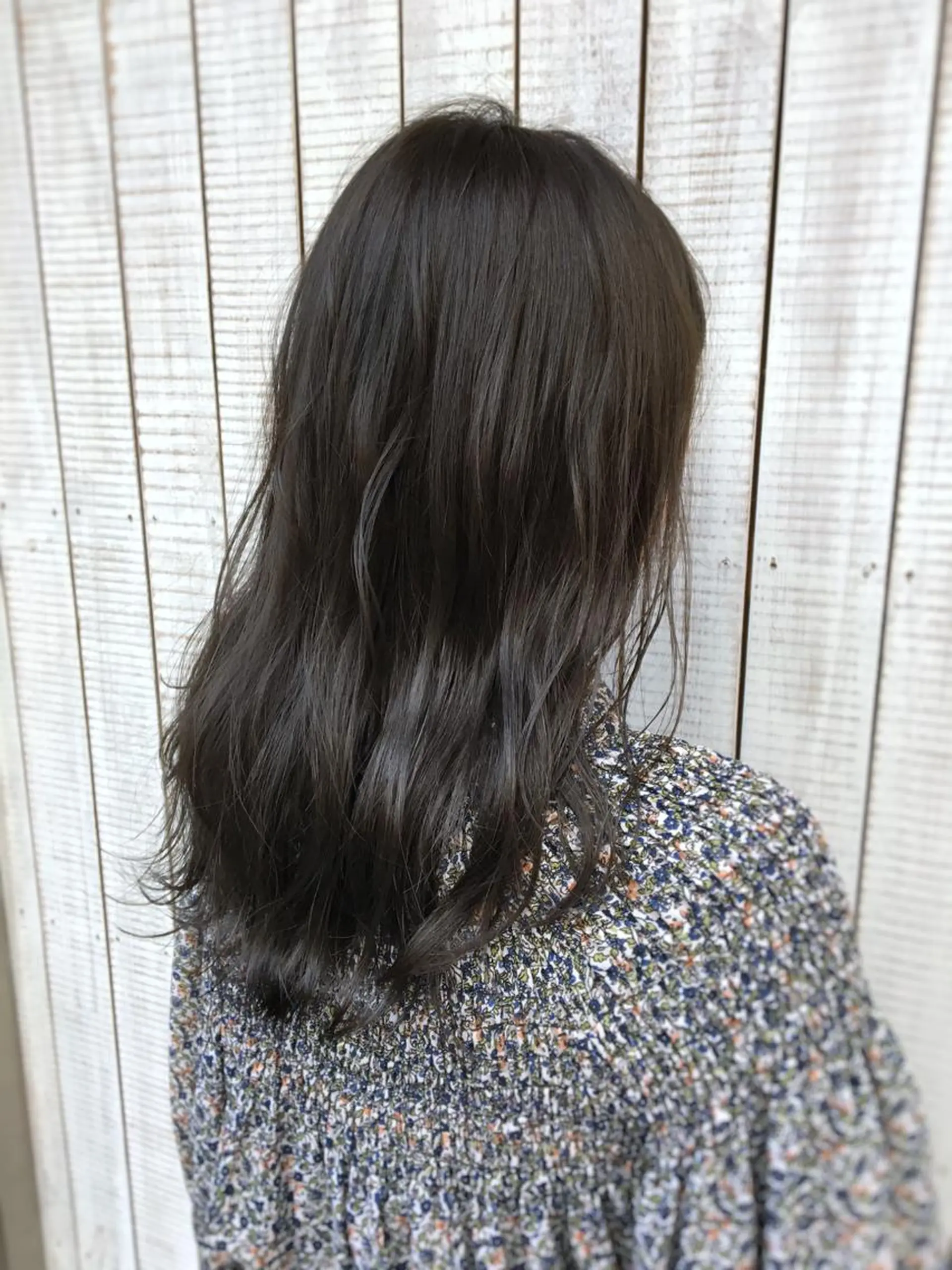 セミロング カラー ブリーチ 透明感カラー グレージュ ブリーチなしカラー ケアブリーチ 坪井佑樹のヘアスタイル