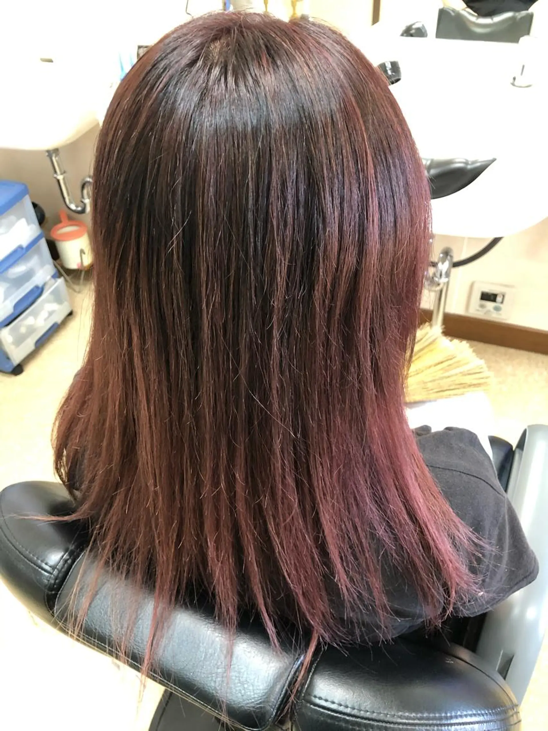 カラー バレイヤージュ ブリーチ イルミナカラー 石塚 浩のヘアスタイル