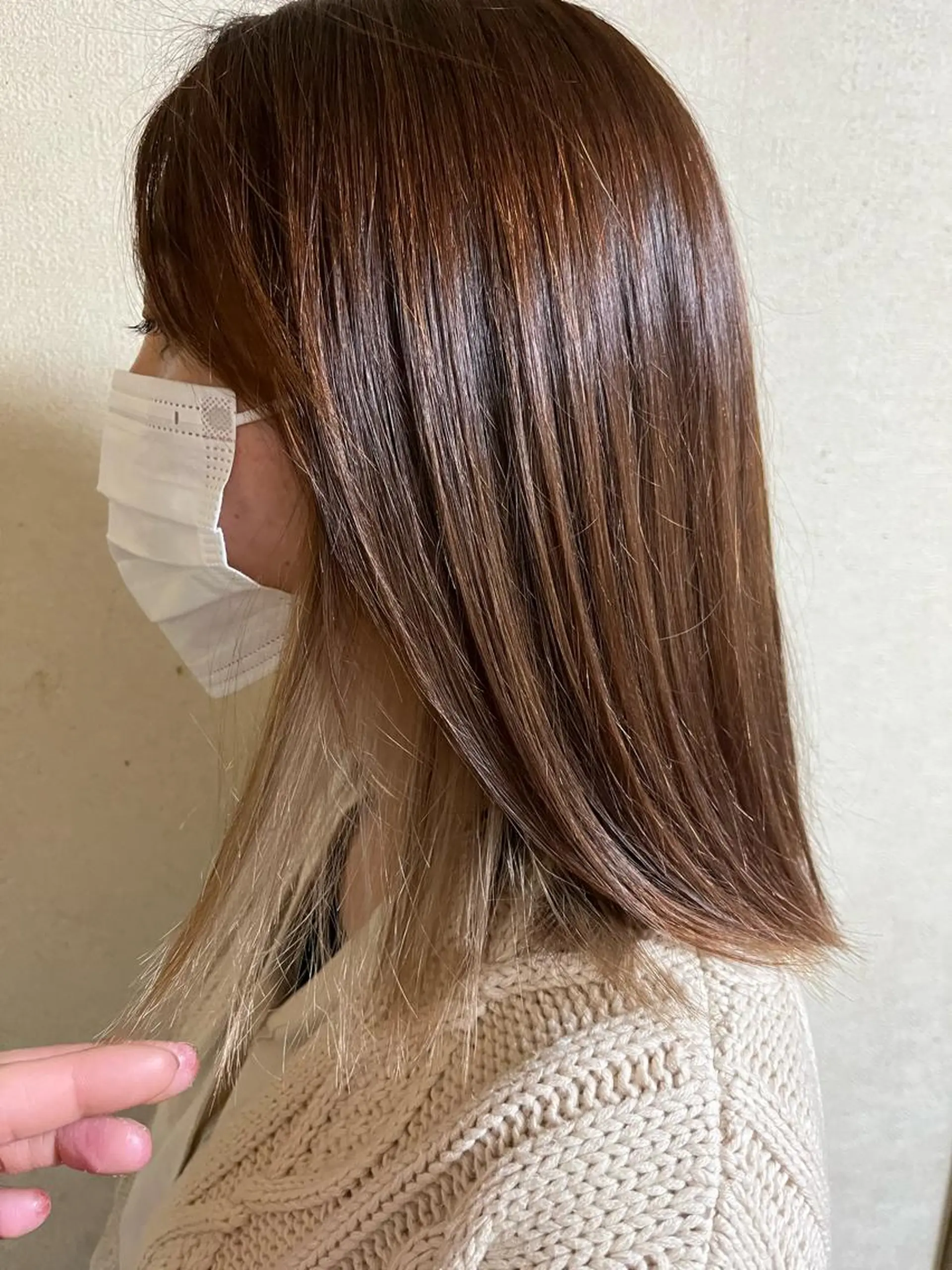 セミロング カラー ブリーチ 山森 大地のヘアスタイル