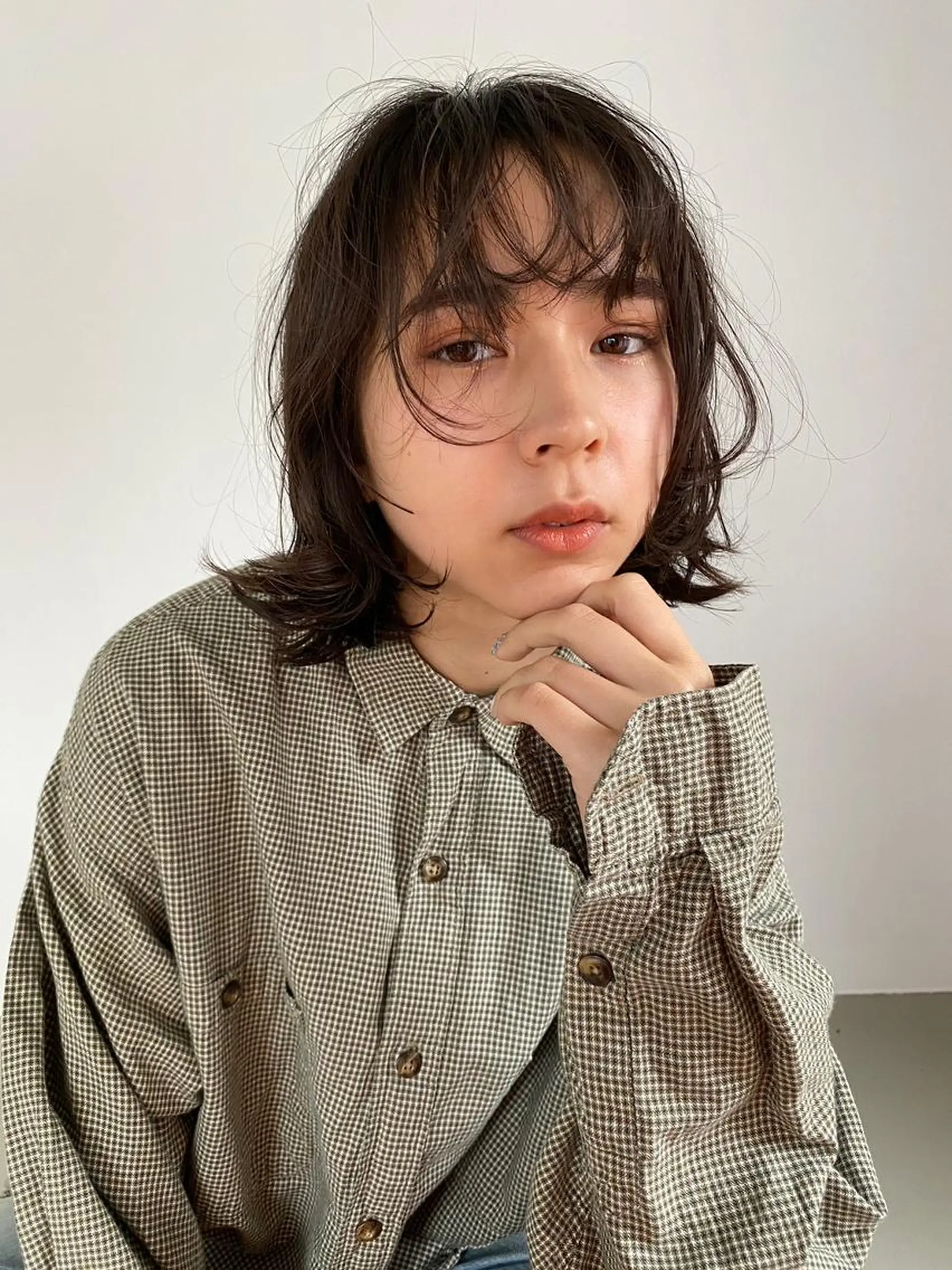 ミディアム カラー パーマ ショートボブ アディクシーカラー ブリーチ ブロンド ブルーカラー カット ヘアカラー トリートメント CEINE PATHのヘアスタイル