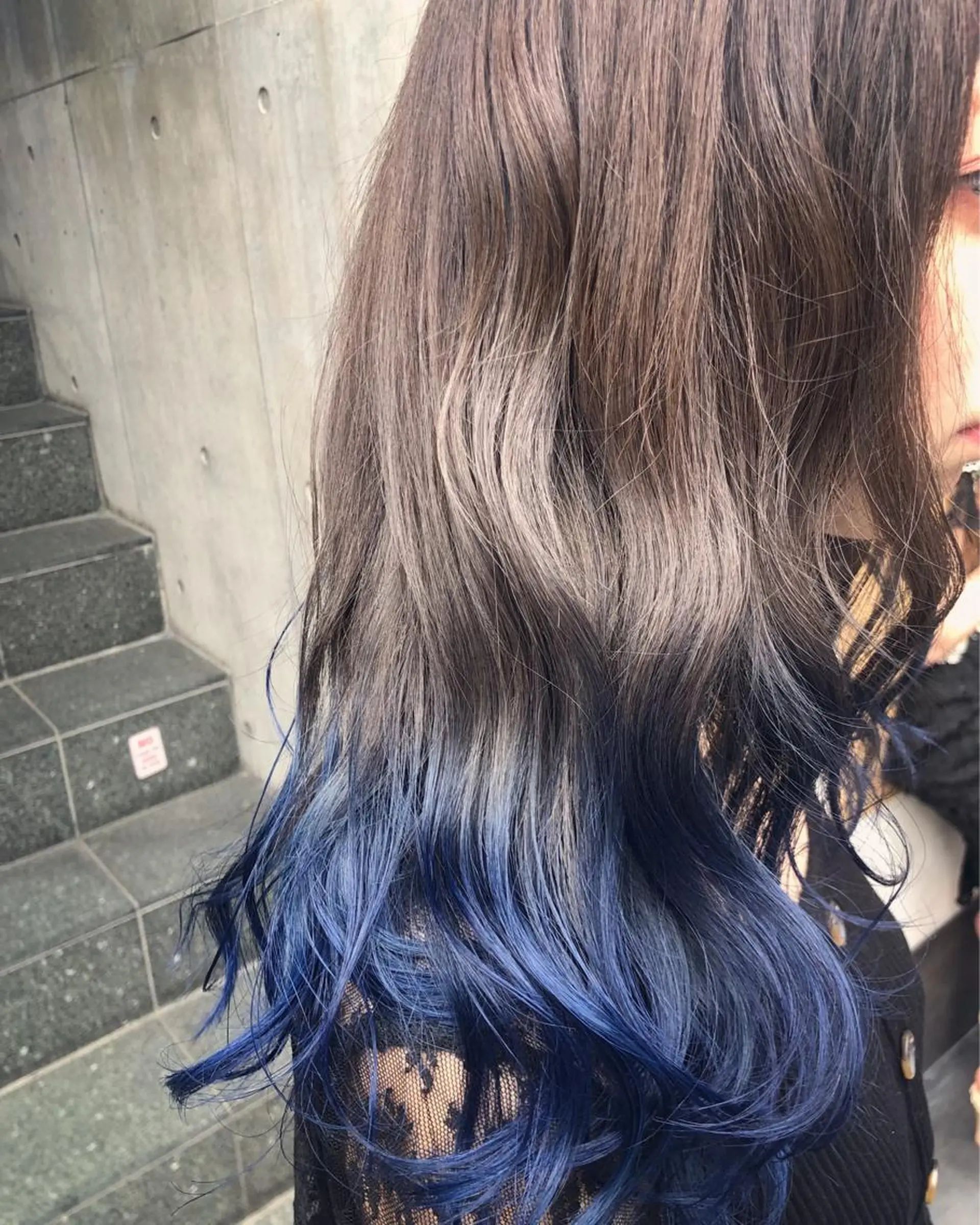 セミロング カラー ショートボブ アッシュ バレイヤージュ ミストバング ベージュカラー カット ヘアカラー トリートメント 原宿サロン代表 デザインカラー伊藤卓のヘアスタイル