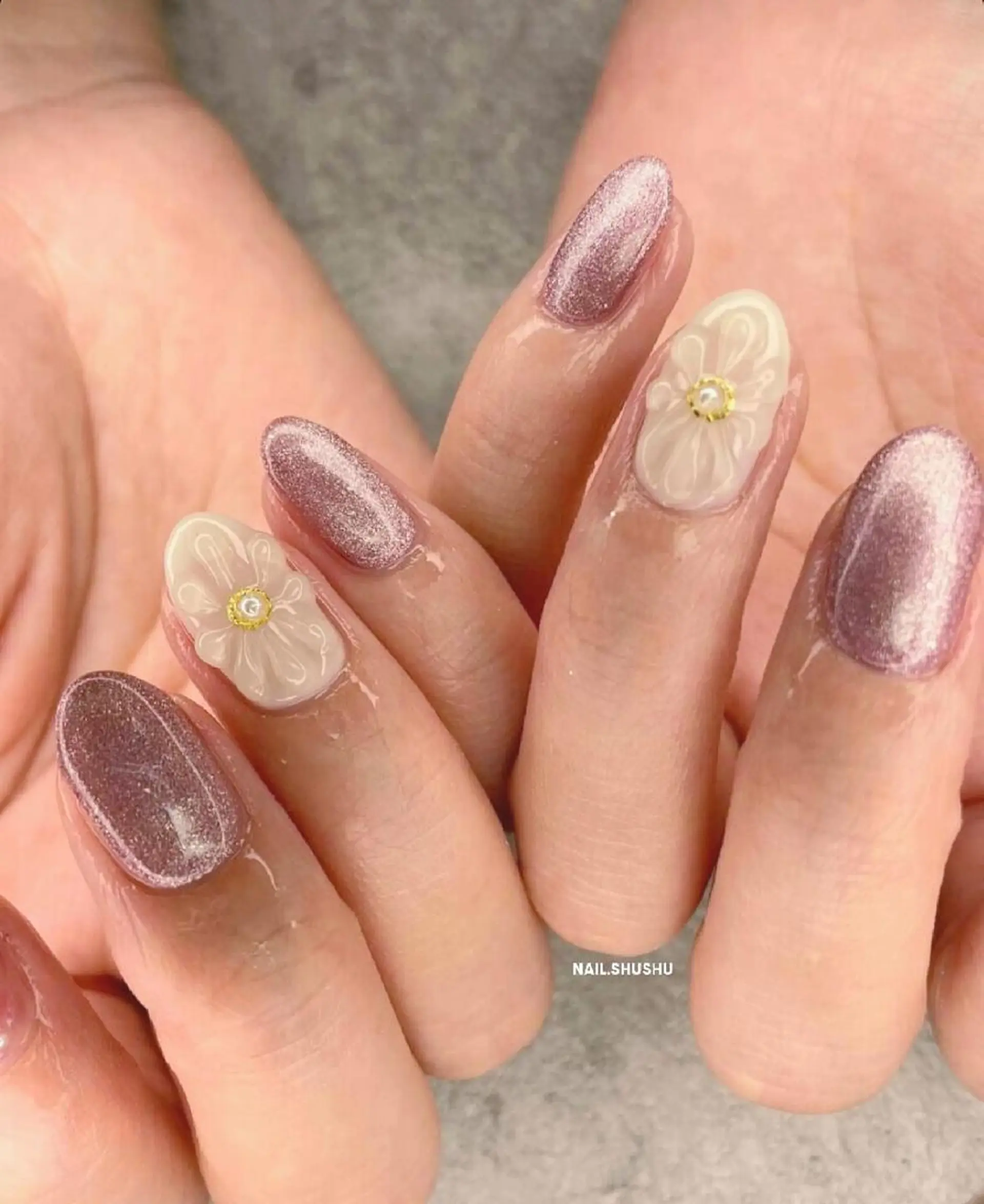 ネイル アートネイル 韓国ネイル 持ち込み ニュアンスネイル シンプルネイル 3dパーツ/流行り 👧shushu❤️のネイルデザイン