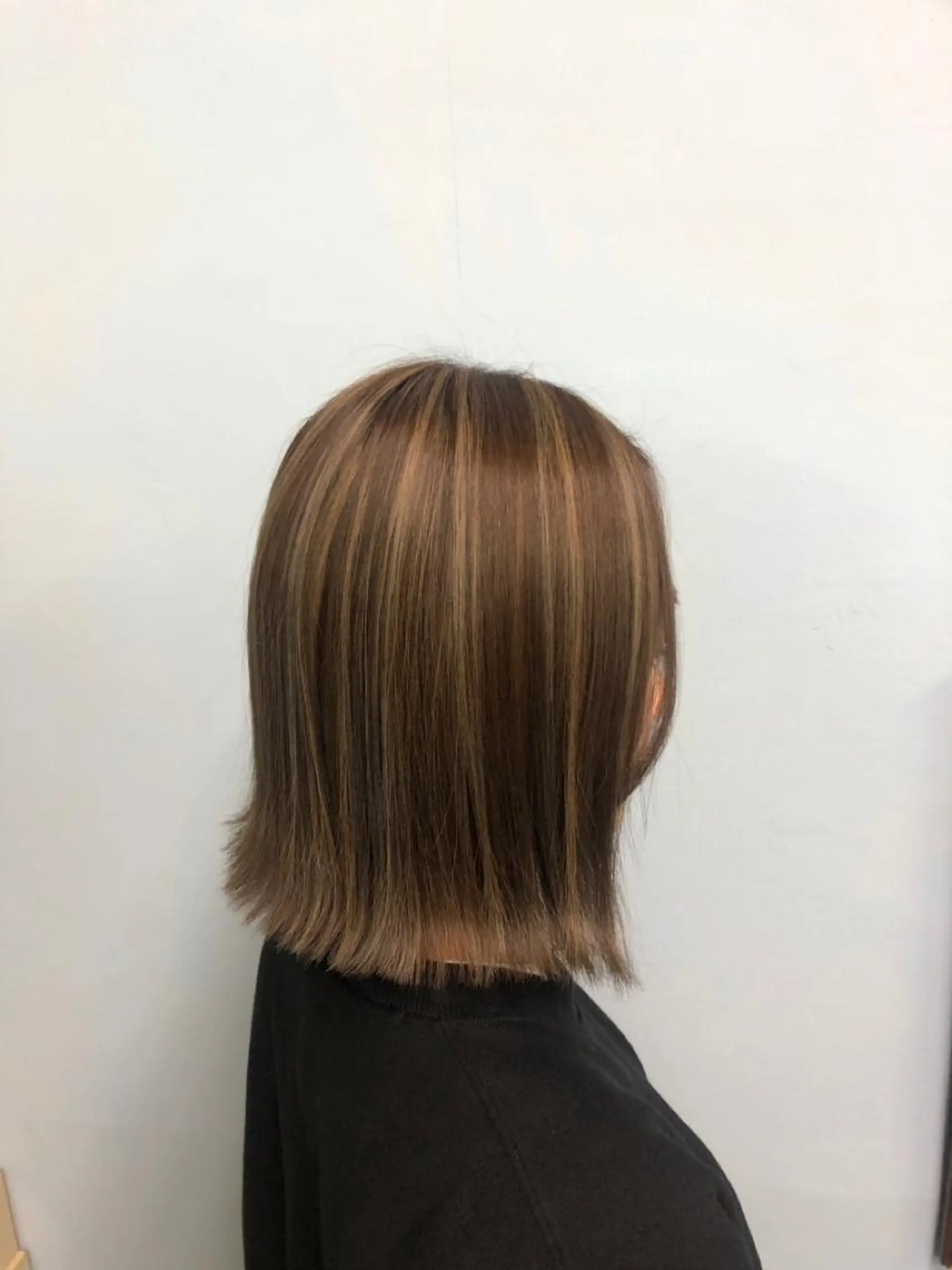 ミディアム カット ヘアカラー トリートメント 艶カラー🩵💛 NANAのヘアスタイル