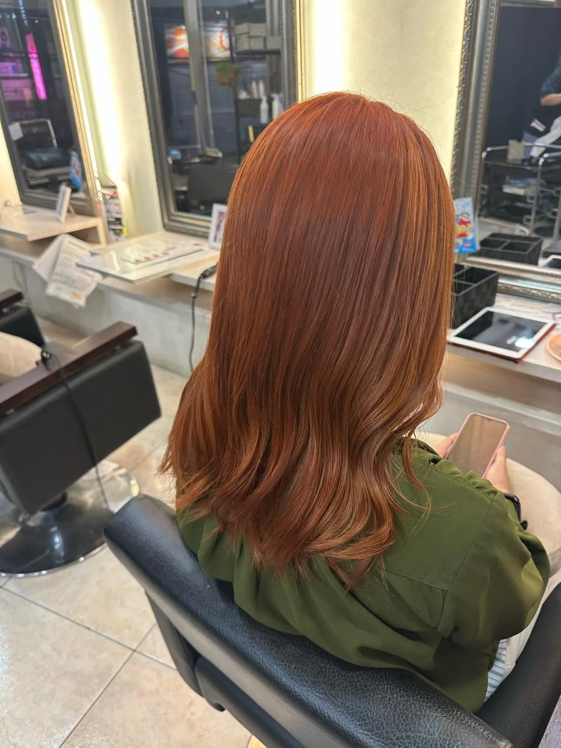 セミロング カラー ブリーチ オレンジ ☆ リホのマツエク・マツパデザイン