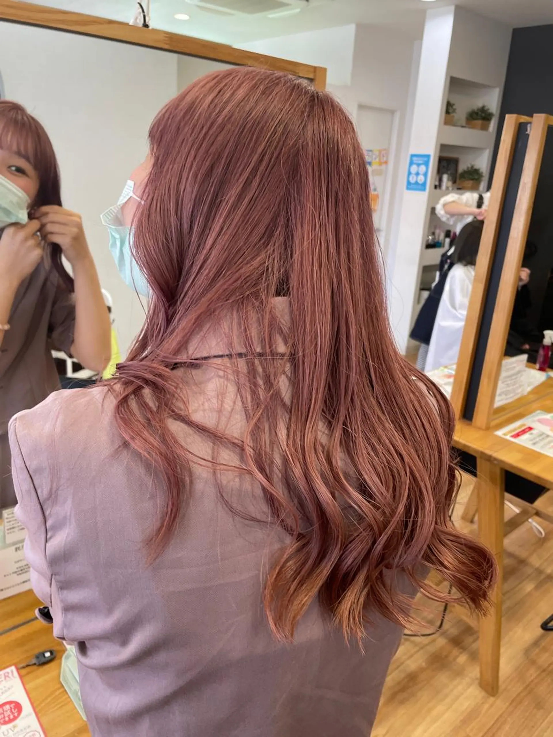 ロング 河口 友里のヘアスタイル