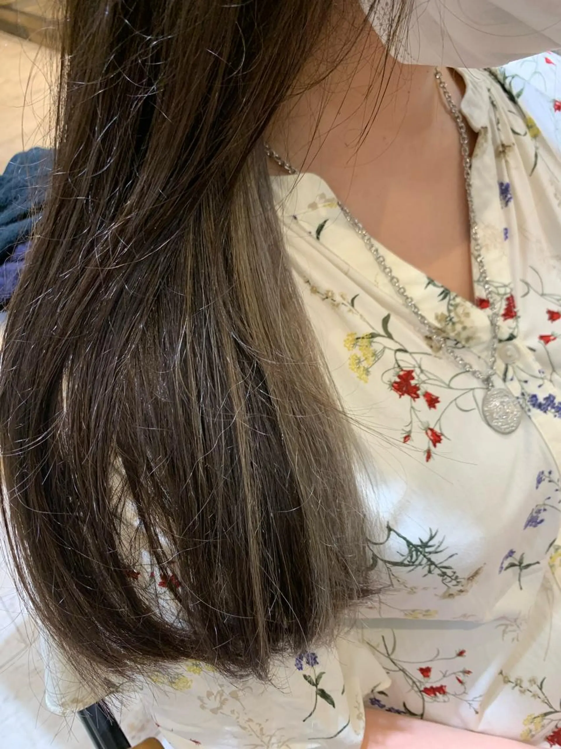 カラー ヤマダ サクラのヘアスタイル