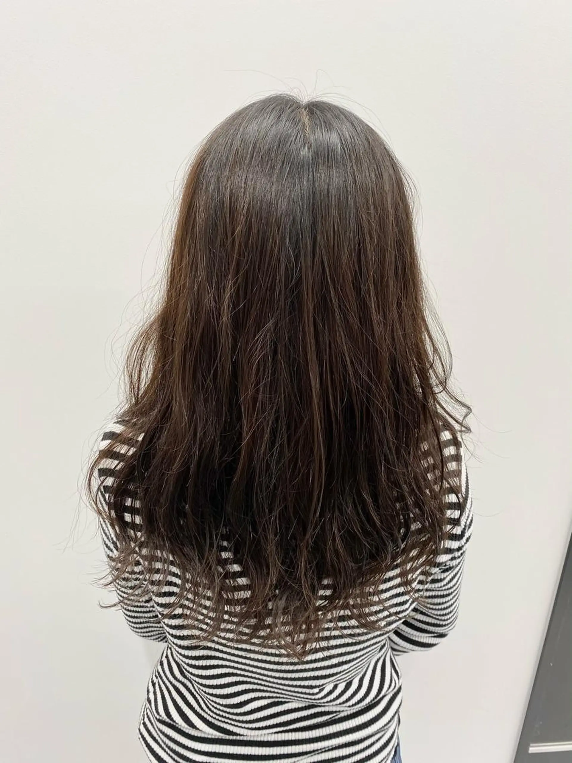セミロング パーマ カット パーマ 三戸 修平のヘアスタイル