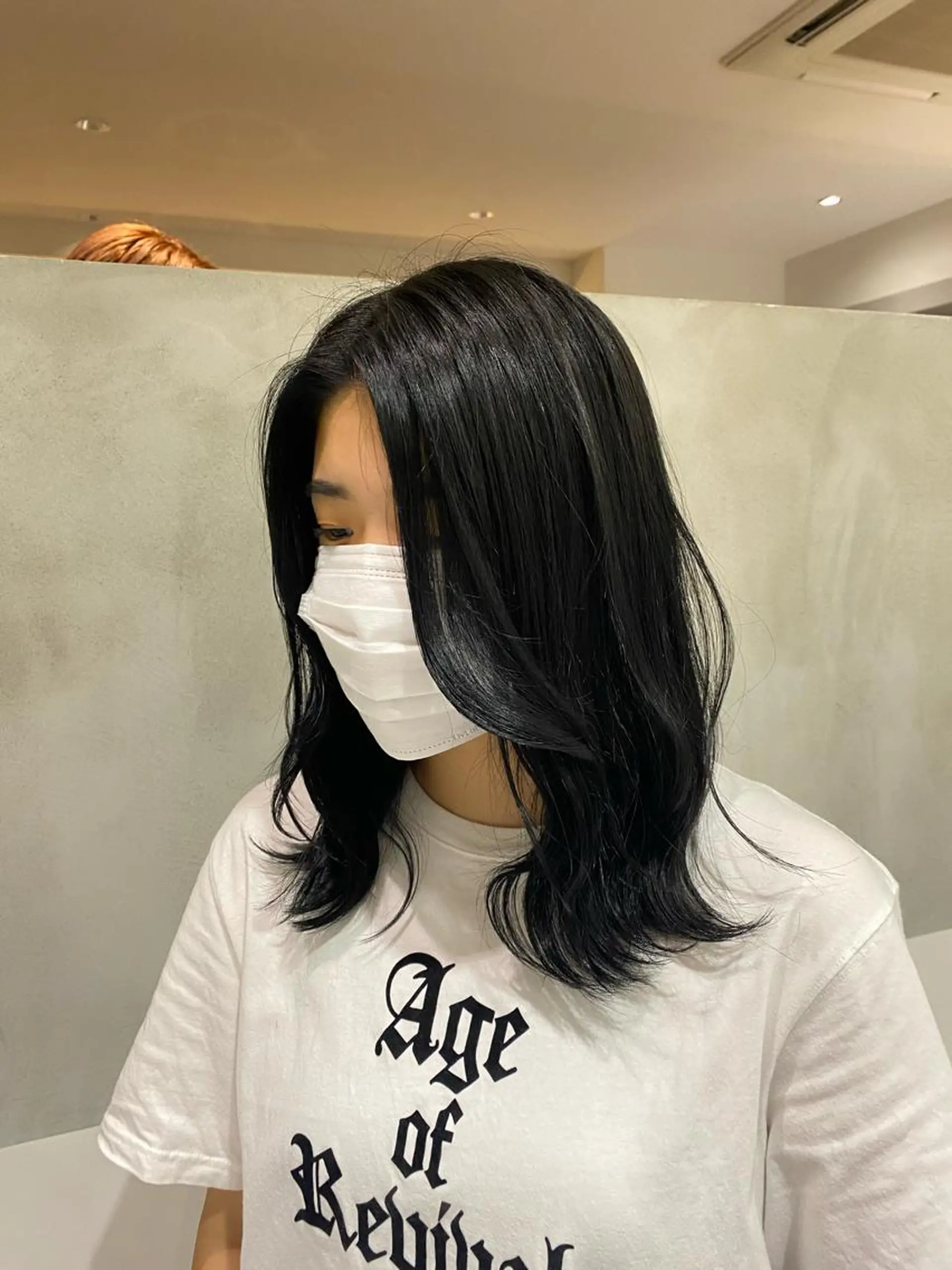 ミディアム カラー 黒髪 ブルーカラー ブルーブラック カット ヘアカラー トリートメント ヘアセット ナチュラル/韓国💎 haruka 💎のヘアスタイル